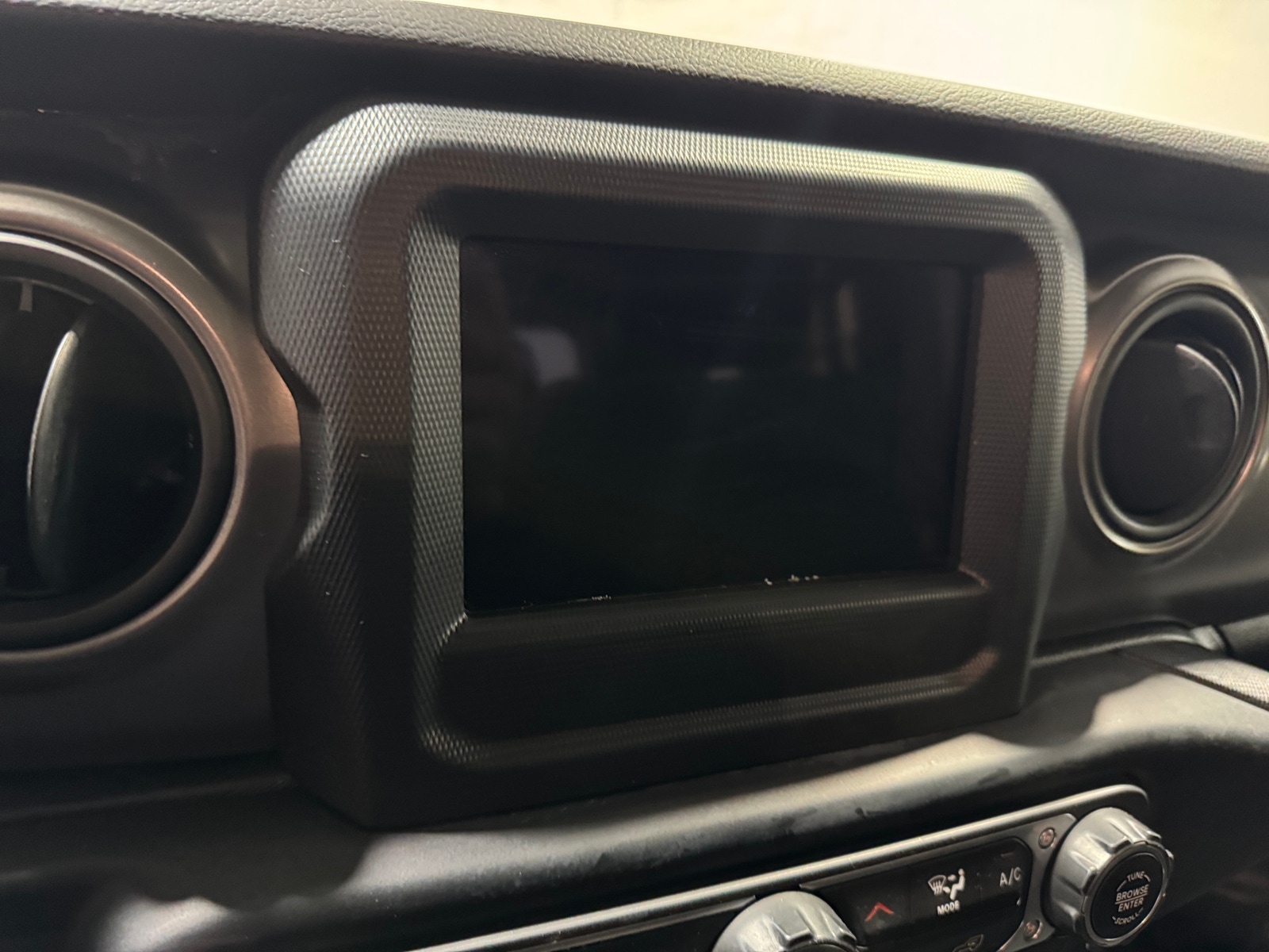 Thumbnail: 2023 Jeep Gladiator - 4