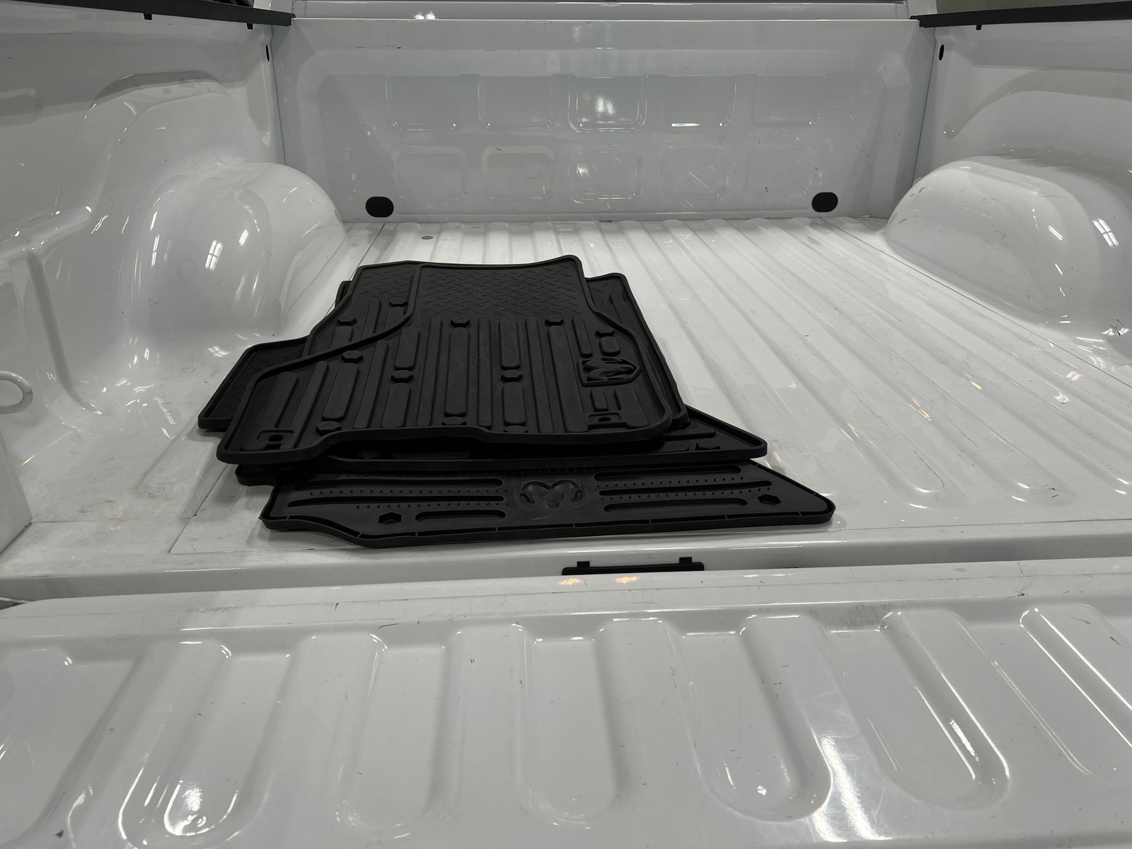 Thumbnail: 2024 RAM 1500 Classic - 7