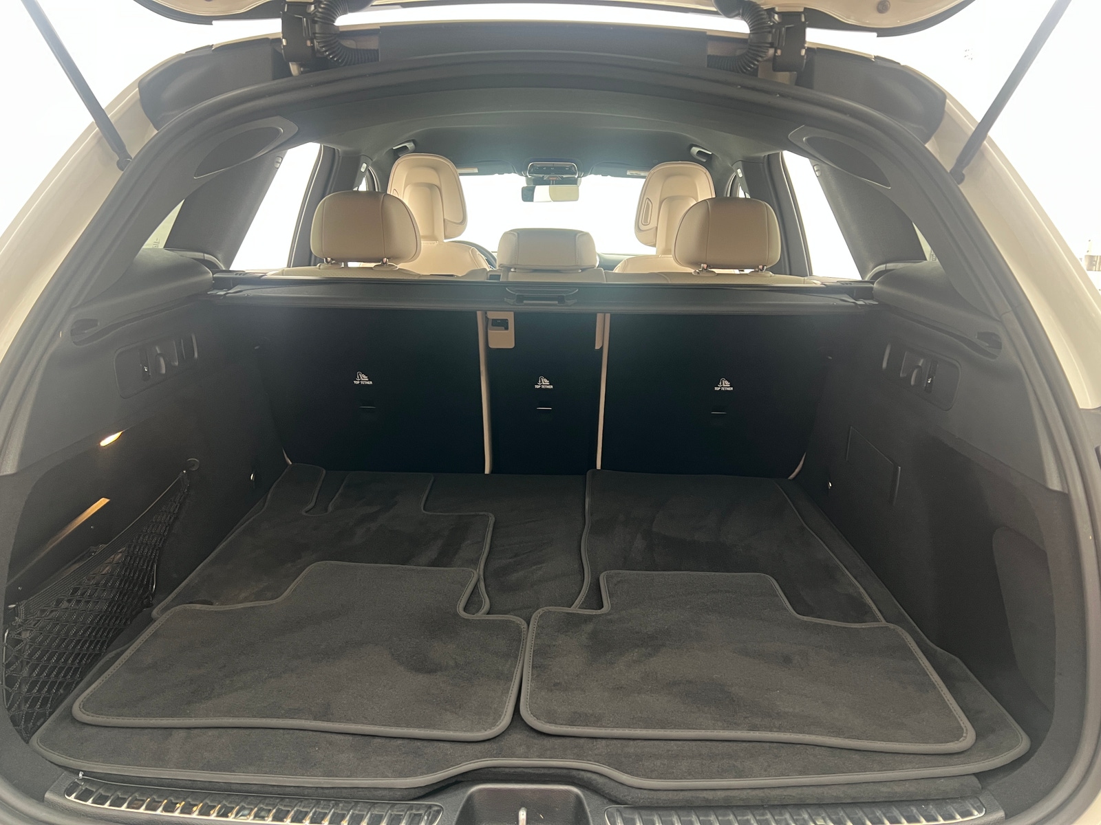 Thumbnail: 2025 Mercedes-Benz GLC - 6