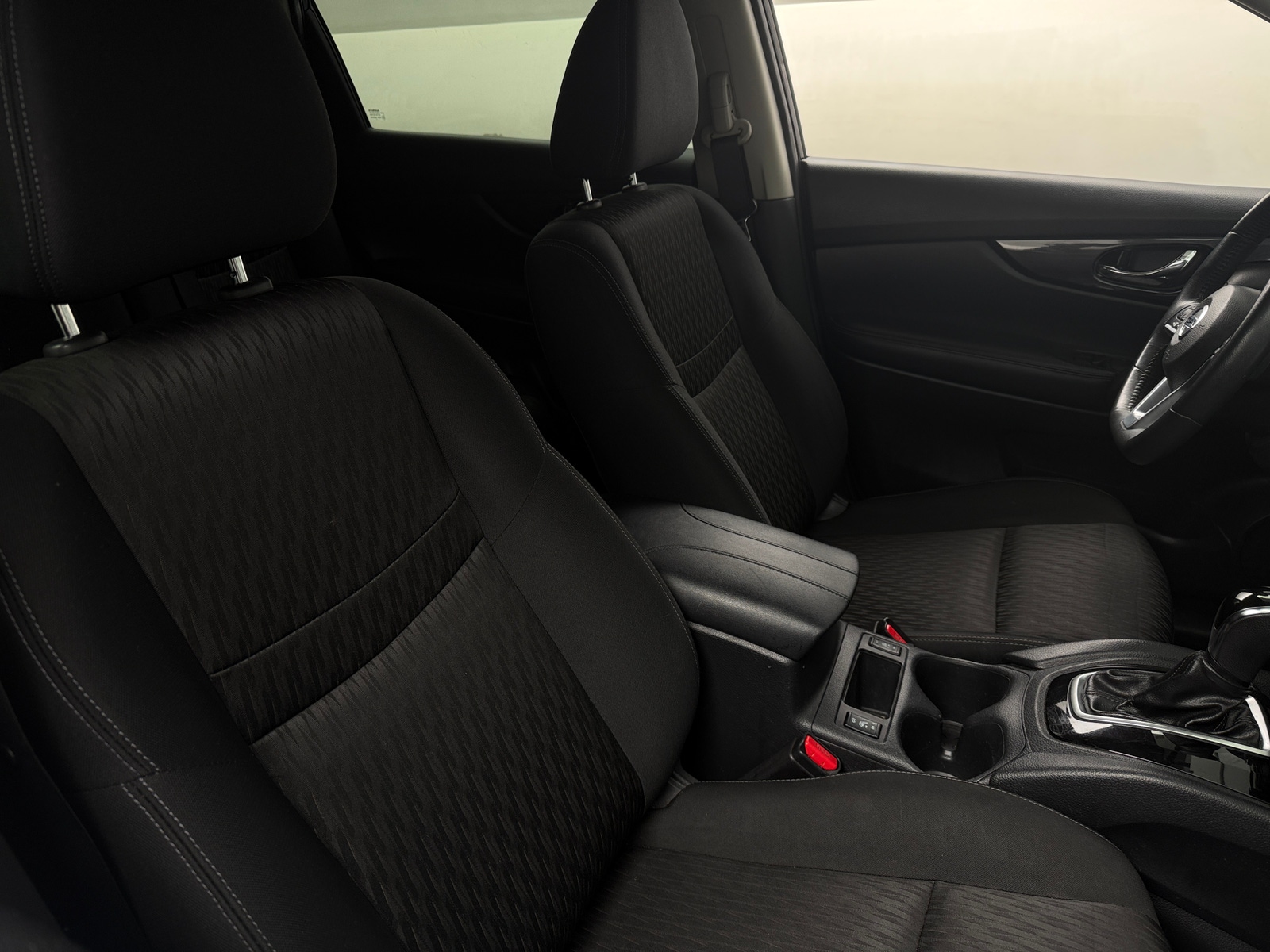 Thumbnail: 2018 Nissan Rogue - 2