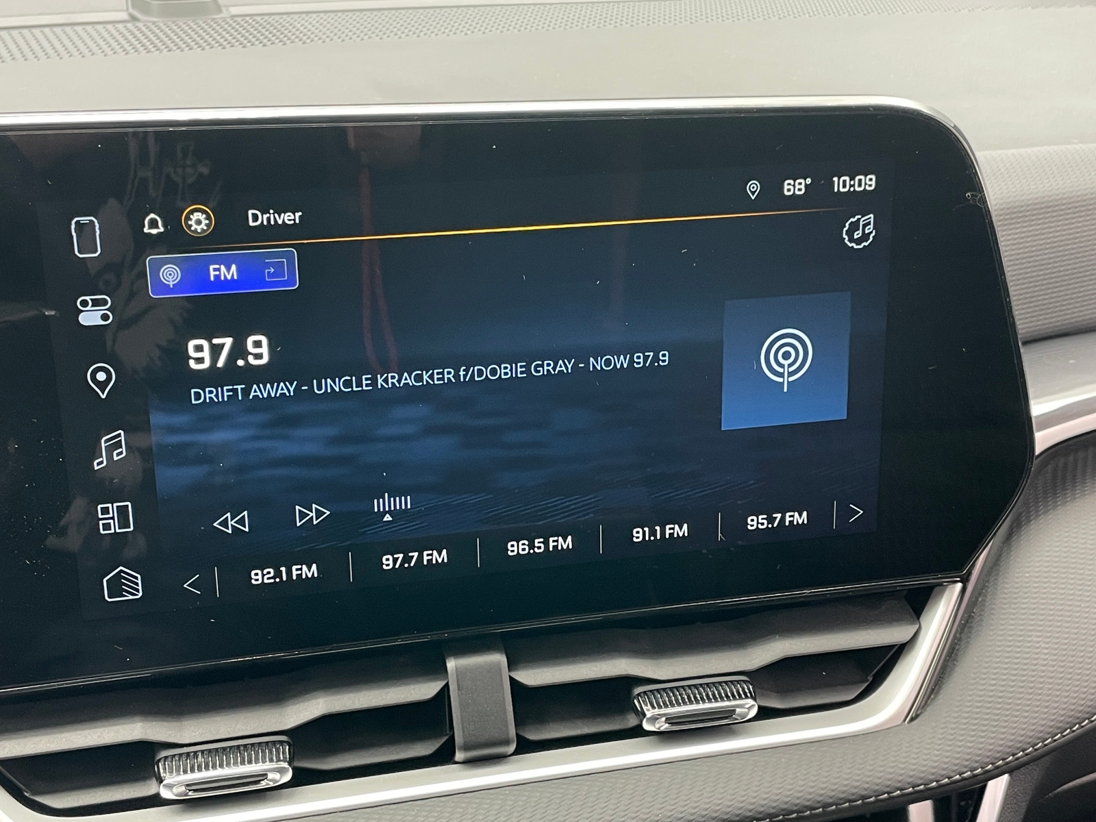 Thumbnail: 2025 Chevrolet Equinox - 4