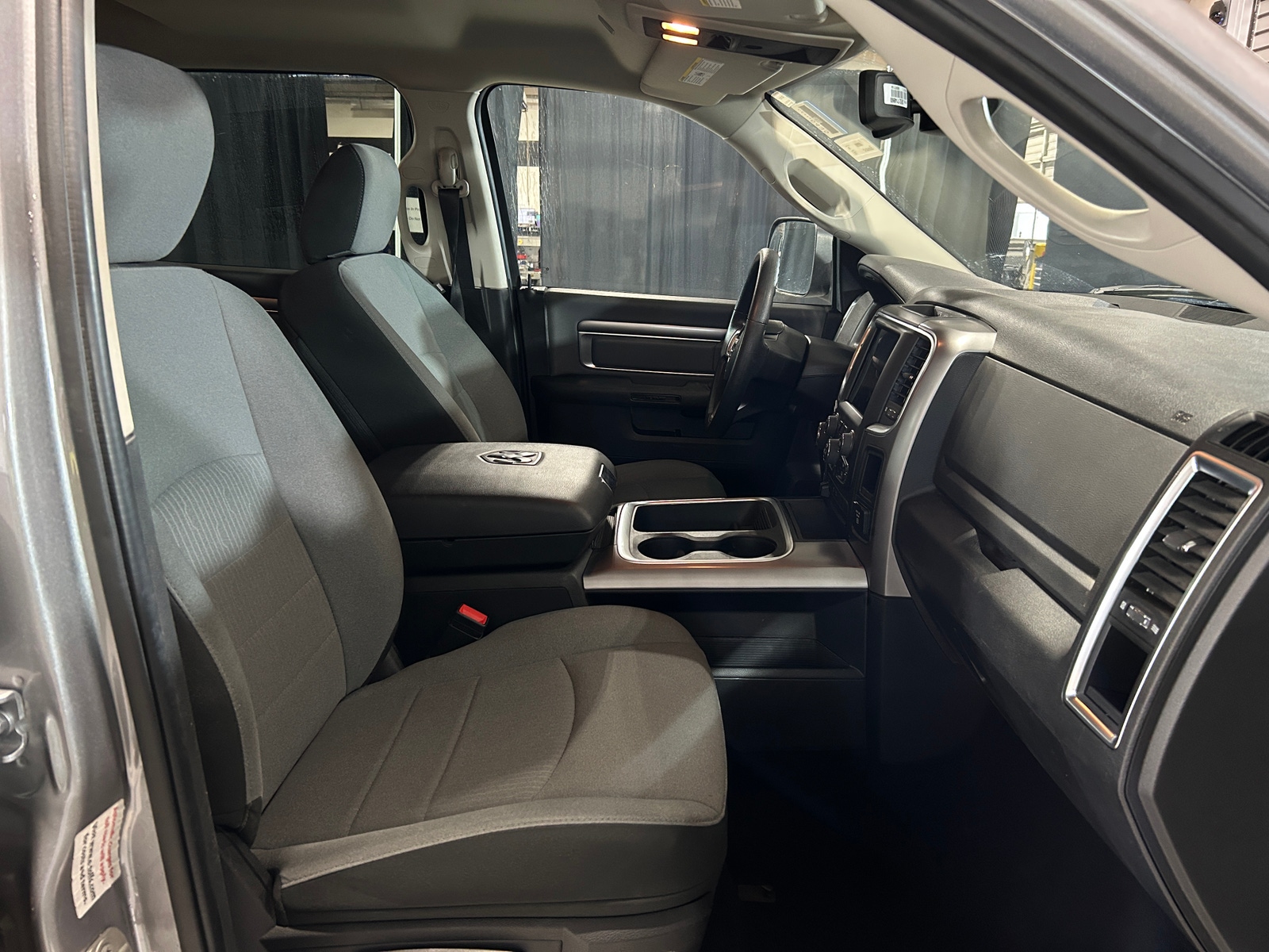 Thumbnail: 2023 RAM 1500 Classic - 2