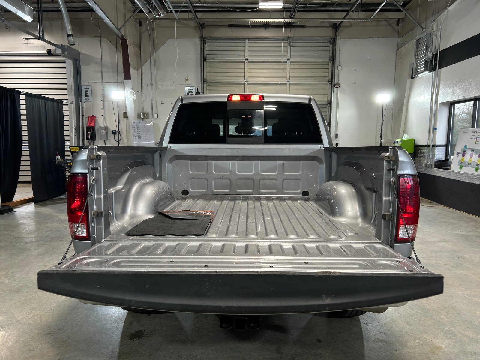 Thumbnail: 2023 RAM 1500 Classic - 7