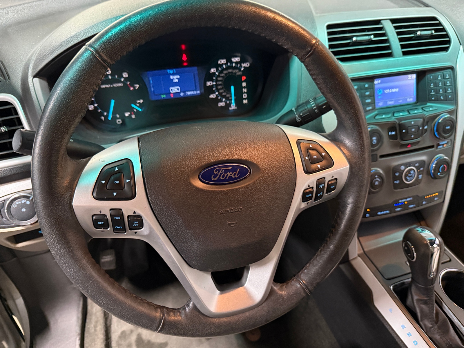 Thumbnail: 2015 Ford Explorer - 5