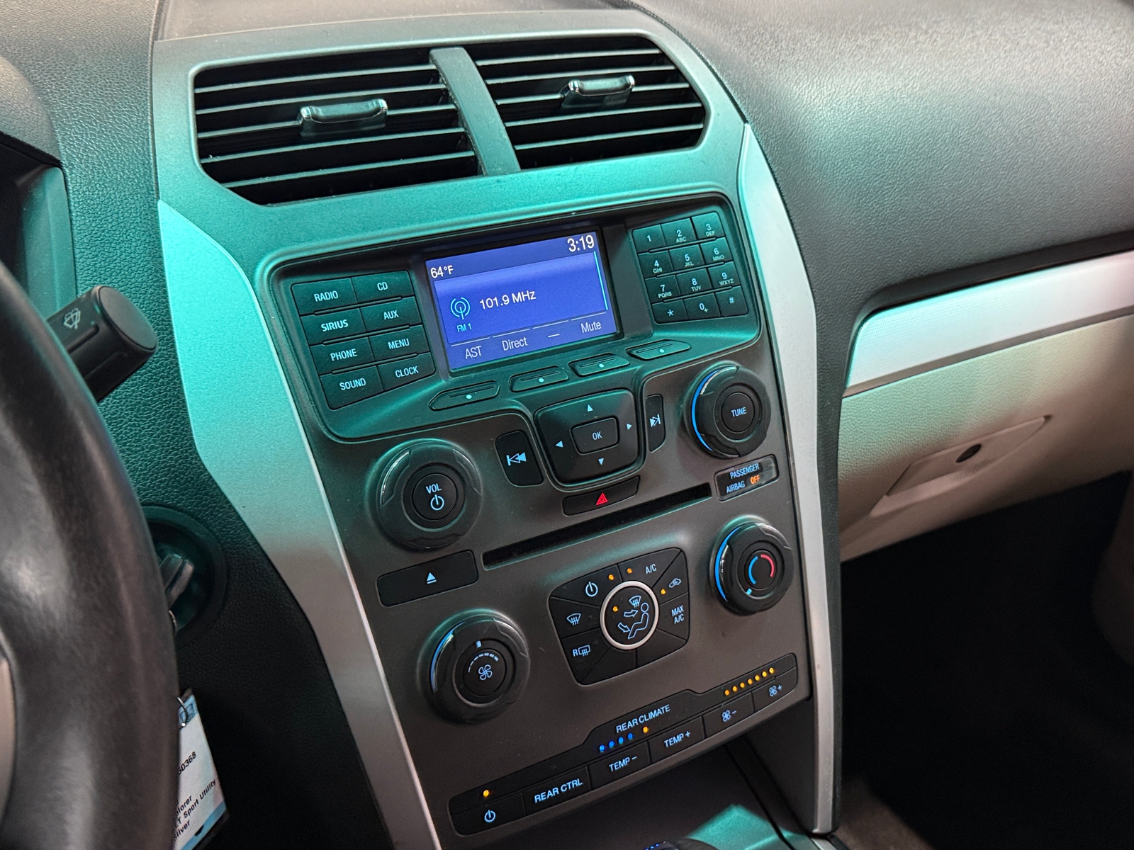 Thumbnail: 2015 Ford Explorer - 4