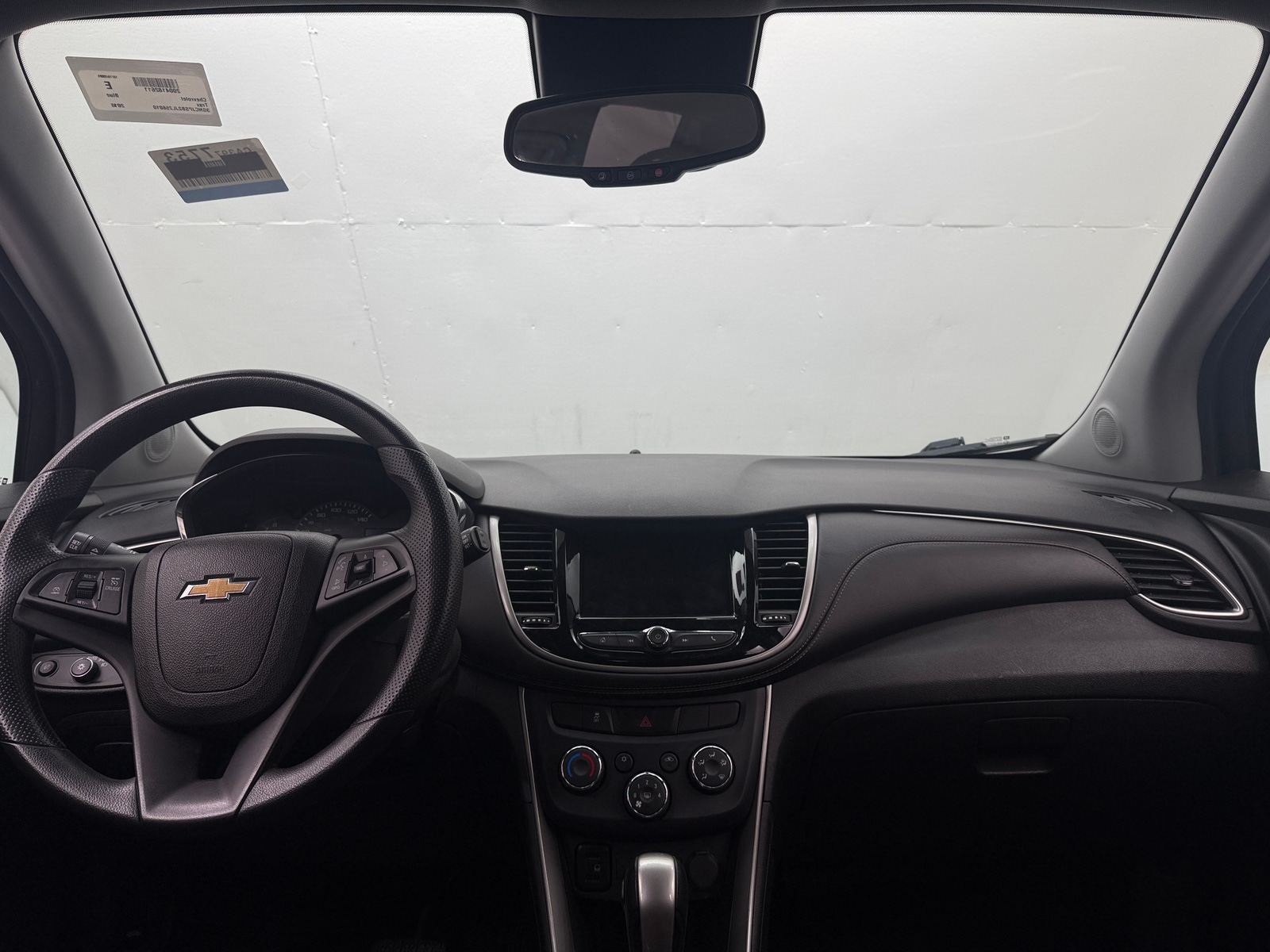 Thumbnail: 2018 Chevrolet Trax - 3