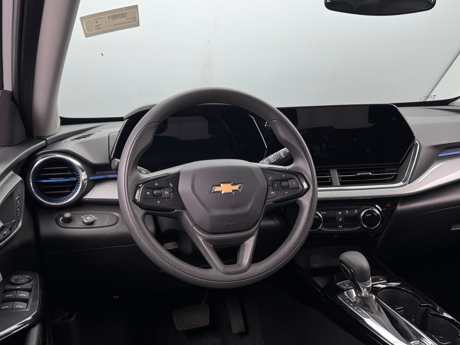 Thumbnail: 2025 Chevrolet Trax - 5