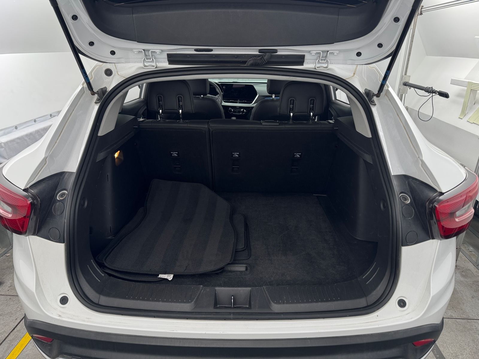 Thumbnail: 2025 Chevrolet Trax - 7