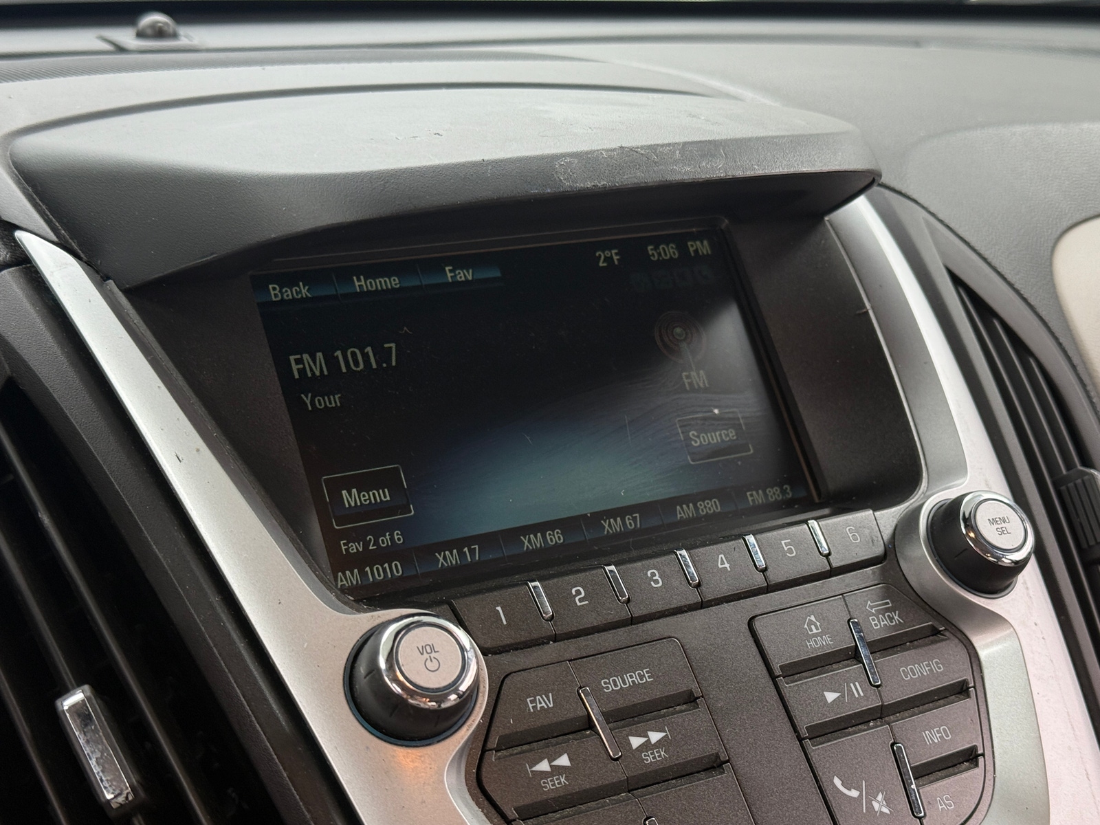 Thumbnail: 2016 Chevrolet Equinox - 3