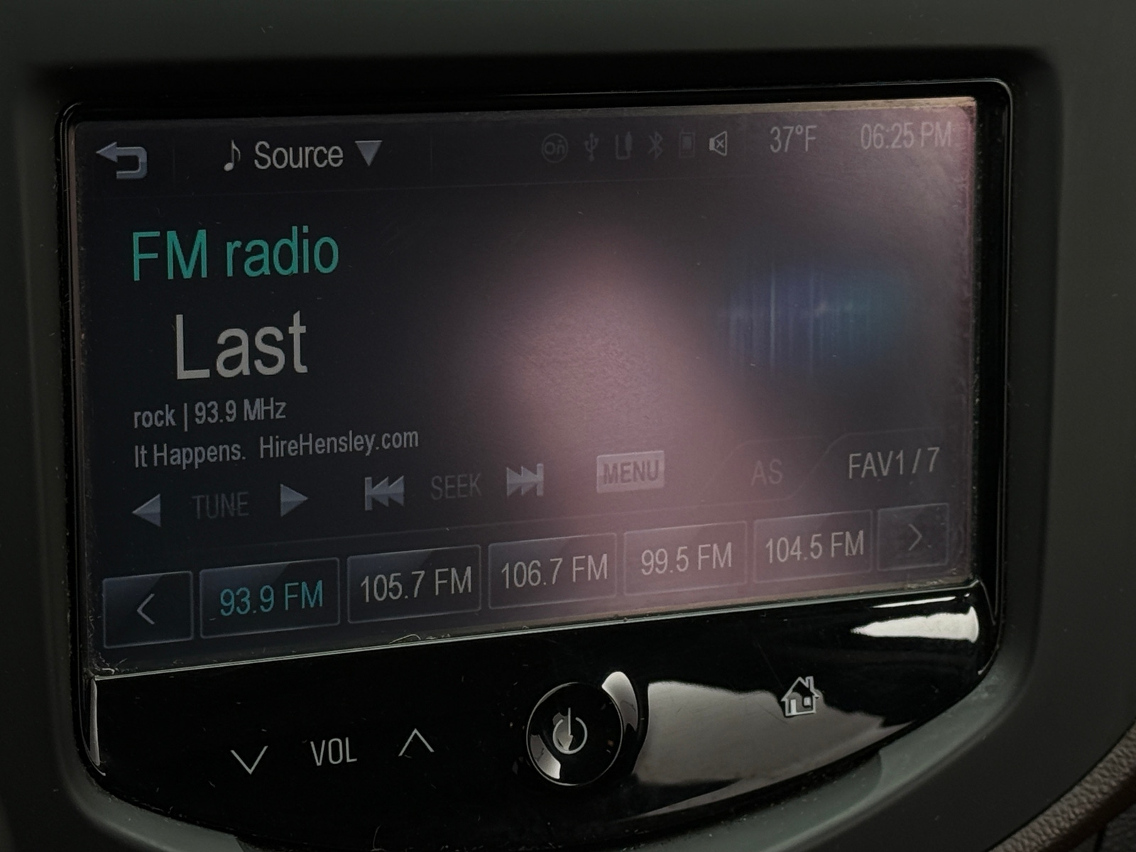 Thumbnail: 2015 Chevrolet Trax - 3