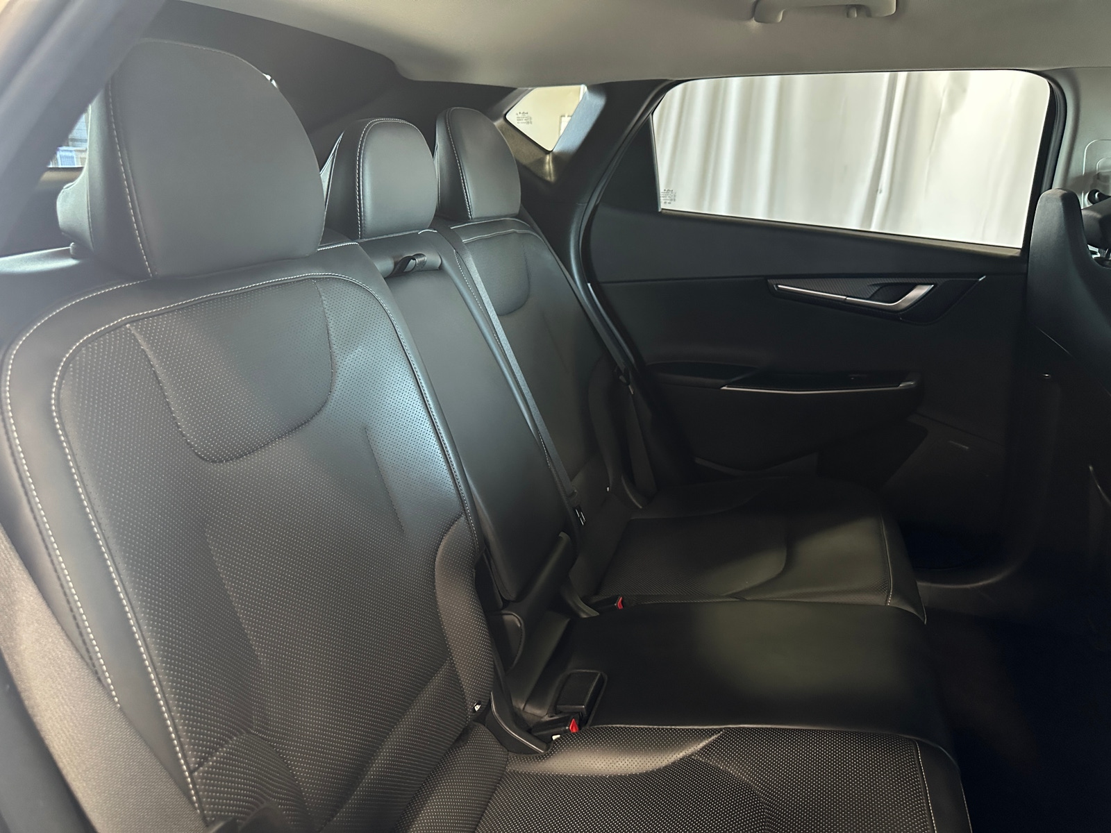 Thumbnail: 2022 Kia EV6 - 5