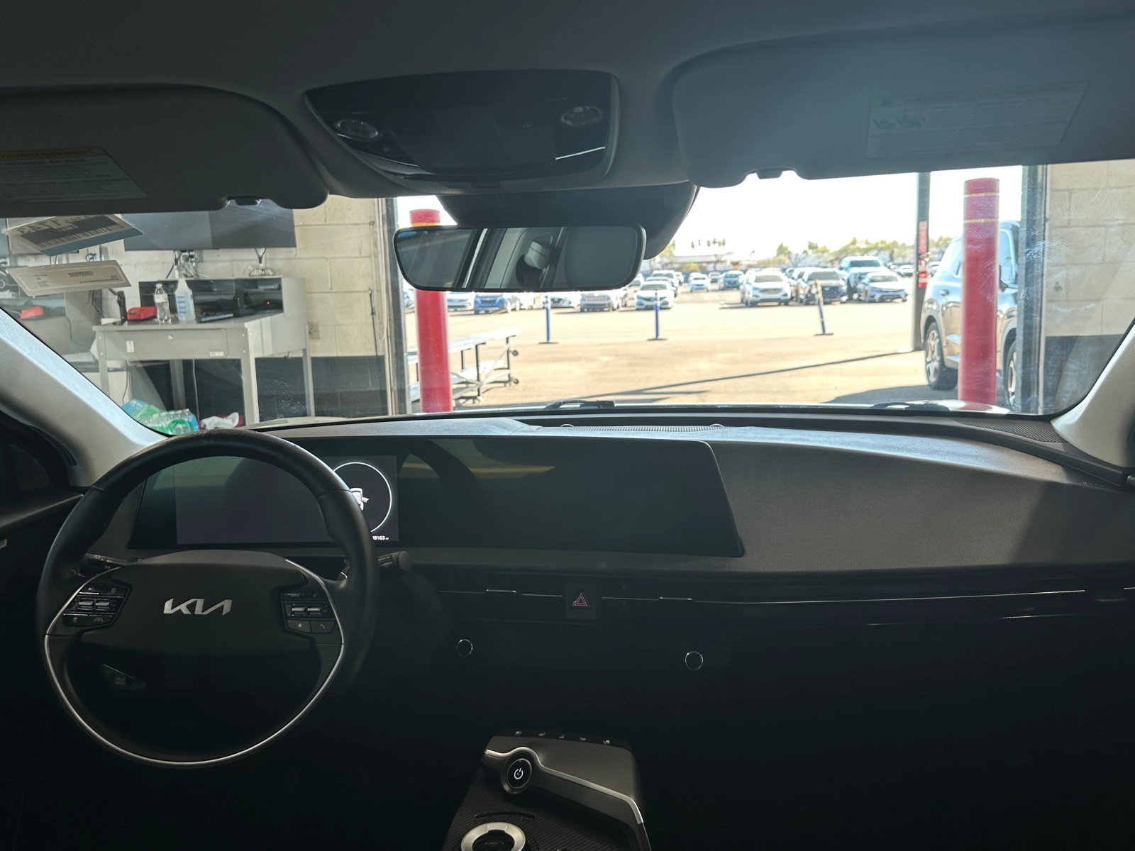 Thumbnail: 2022 Kia EV6 - 2