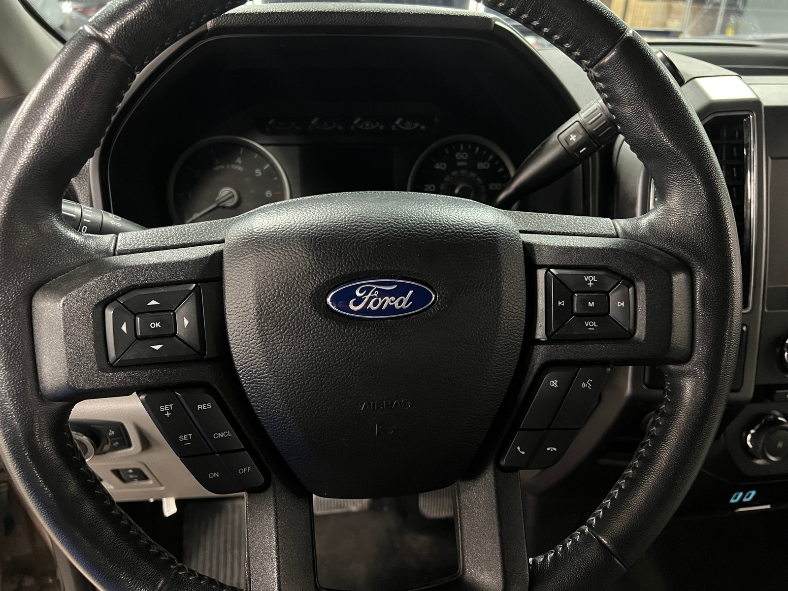 Thumbnail: 2018 Ford Econoline - 5