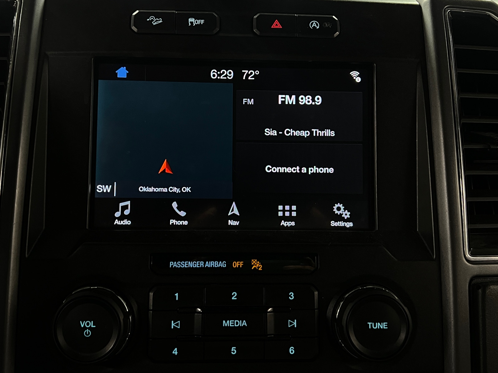 Thumbnail: 2018 Ford Econoline - 4