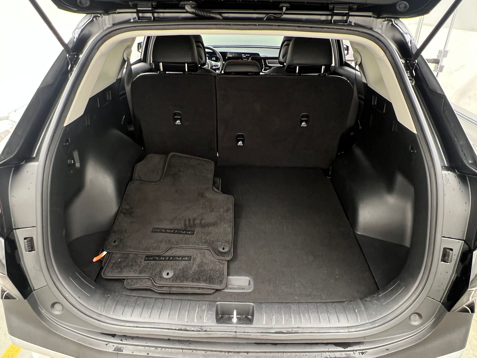 Thumbnail: 2023 Kia Sportage - 6