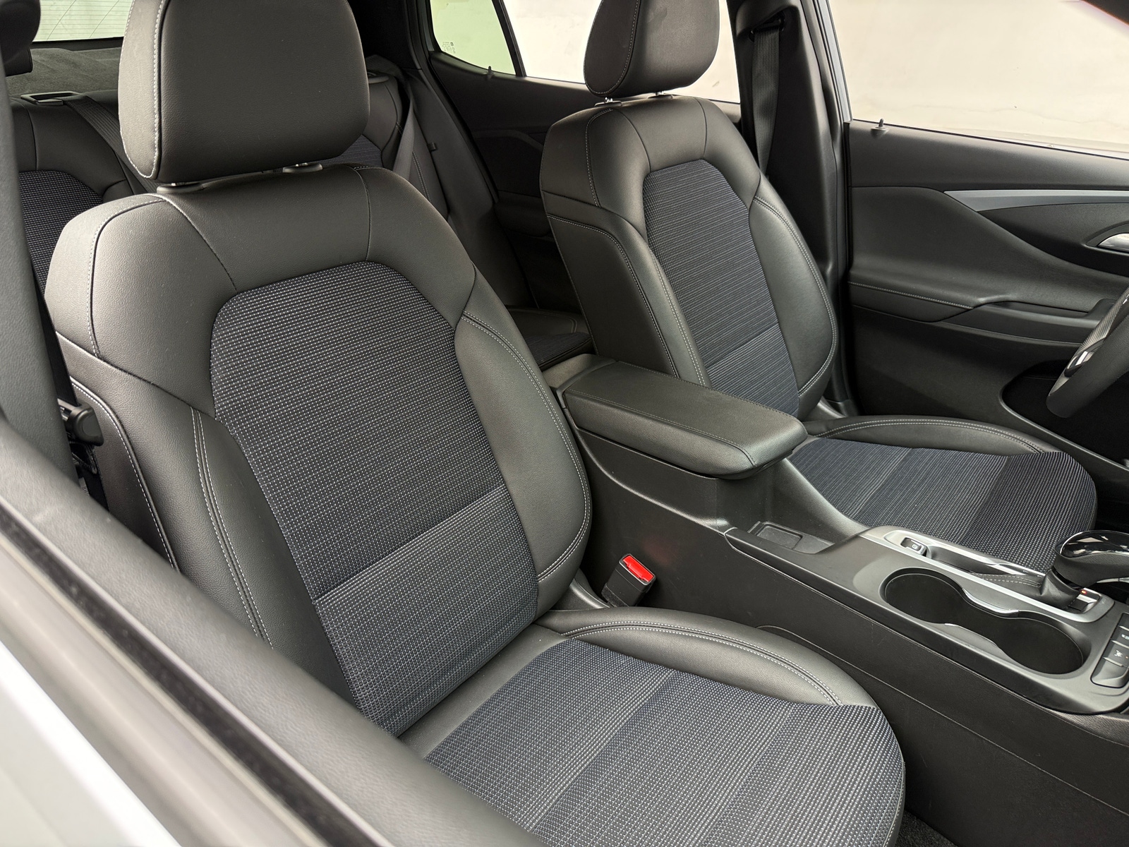 Thumbnail: 2025 Buick Envista - 2