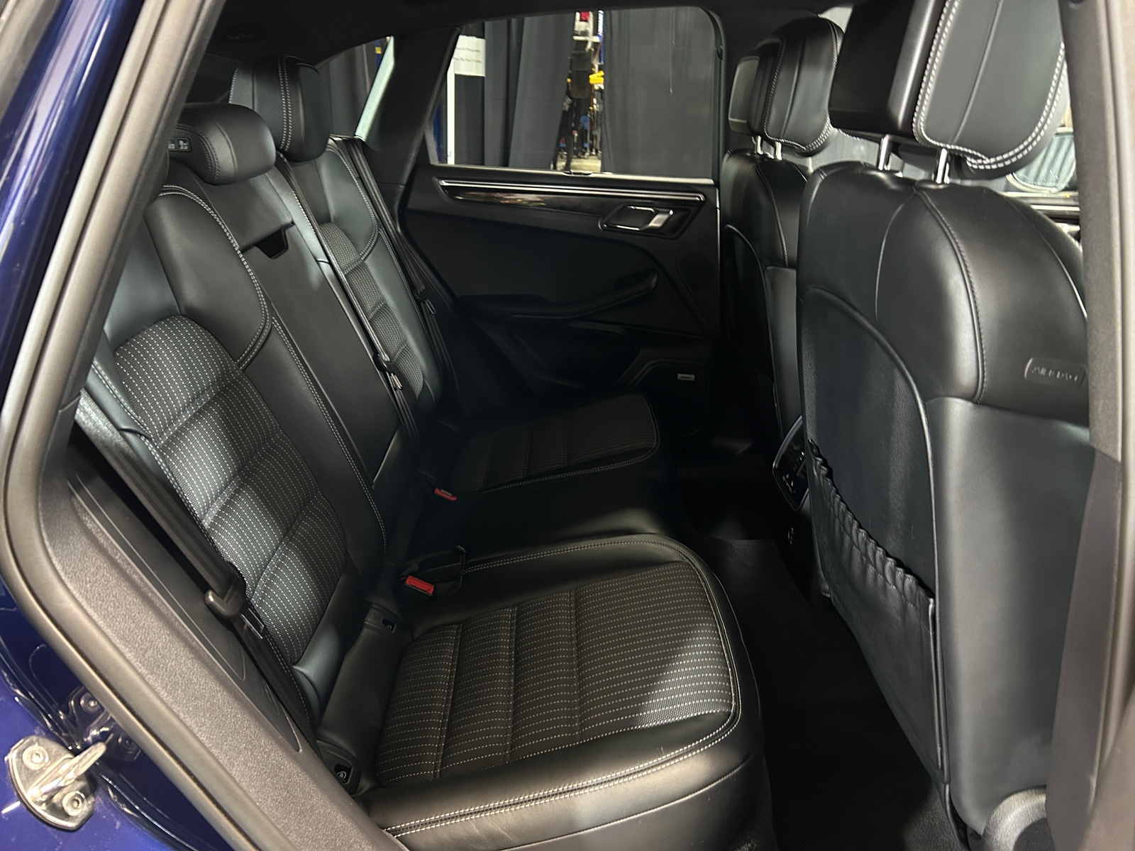 Thumbnail: 2023 Porsche Macan - 6