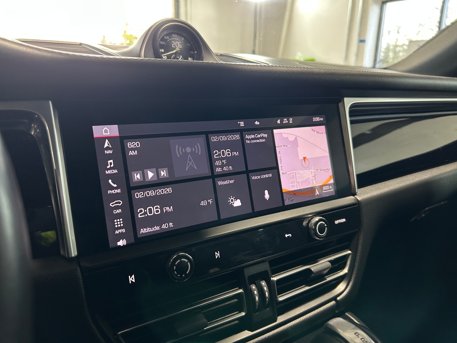 Thumbnail: 2023 Porsche Macan - 4