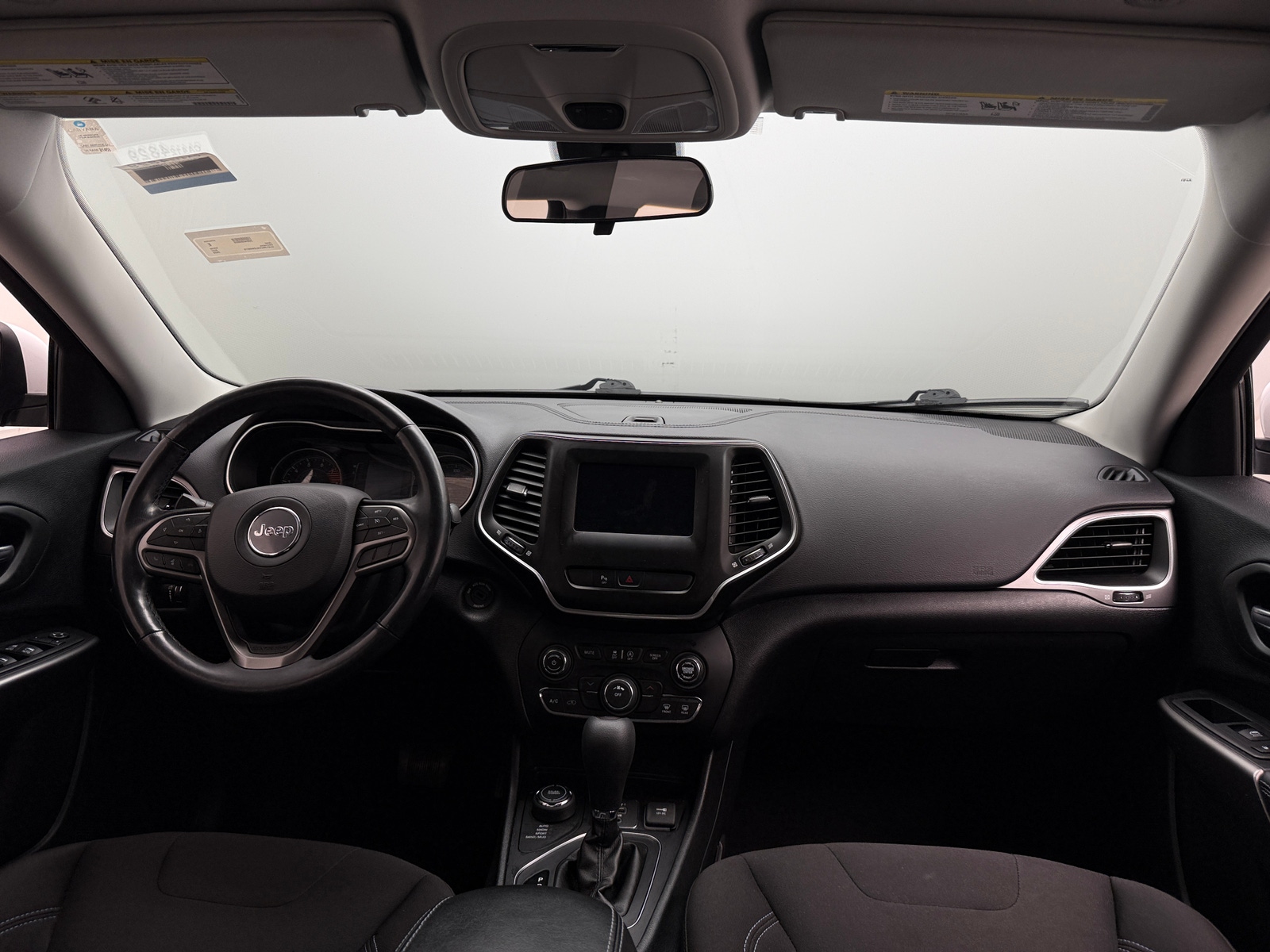 Thumbnail: 2020 Jeep Cherokee - 3