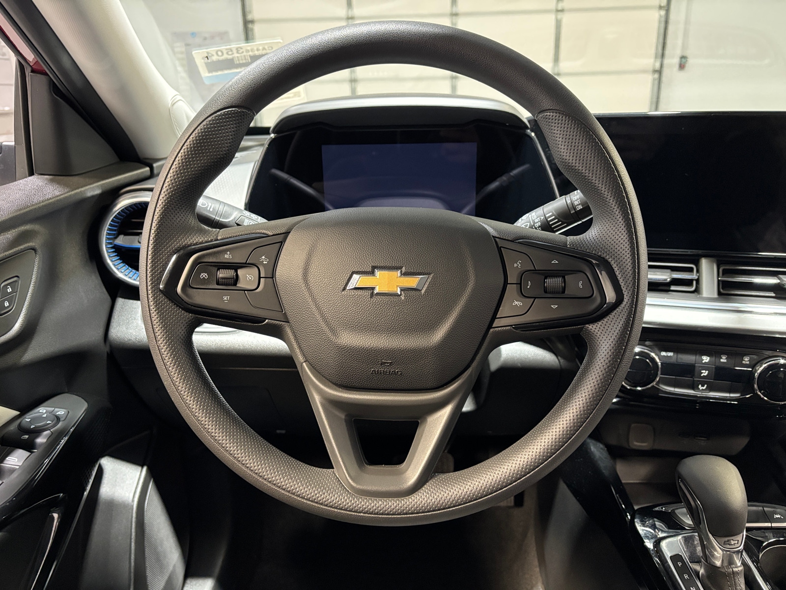 Thumbnail: 2025 Chevrolet Trax - 5