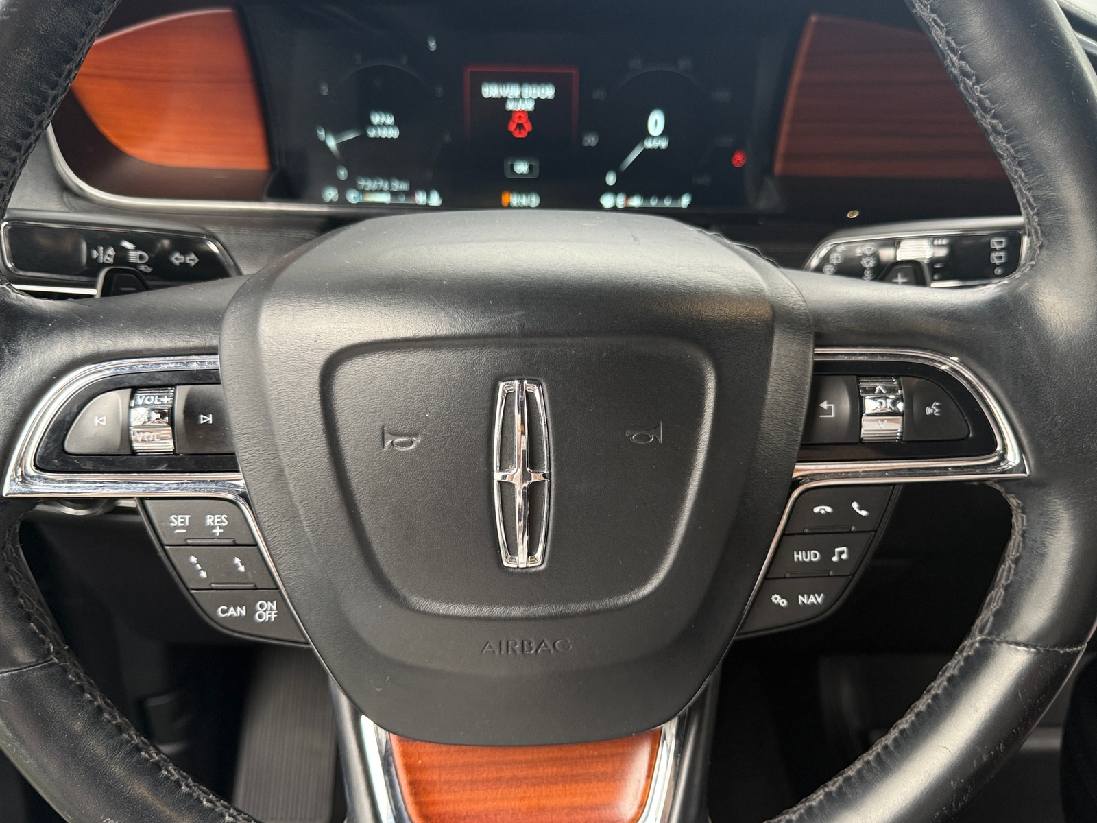 Thumbnail: 2018 Lincoln Navigator - 4