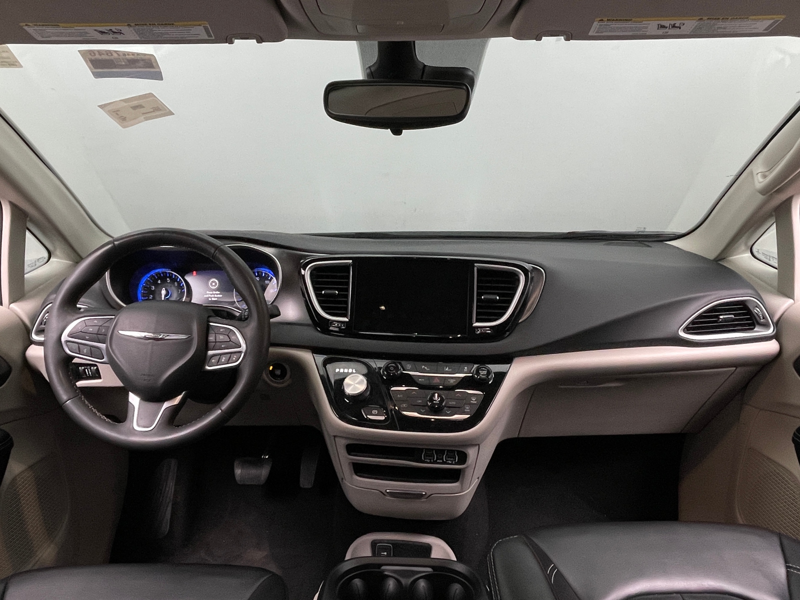 Thumbnail: 2023 Chrysler Pacifica - 2