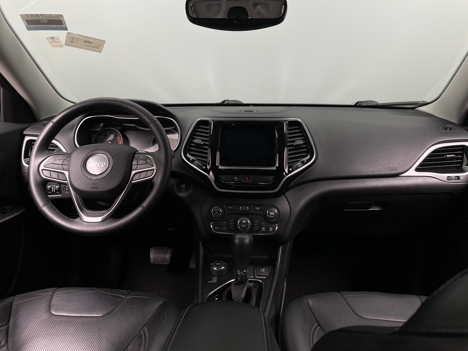 Thumbnail: 2019 Jeep Cherokee - 2