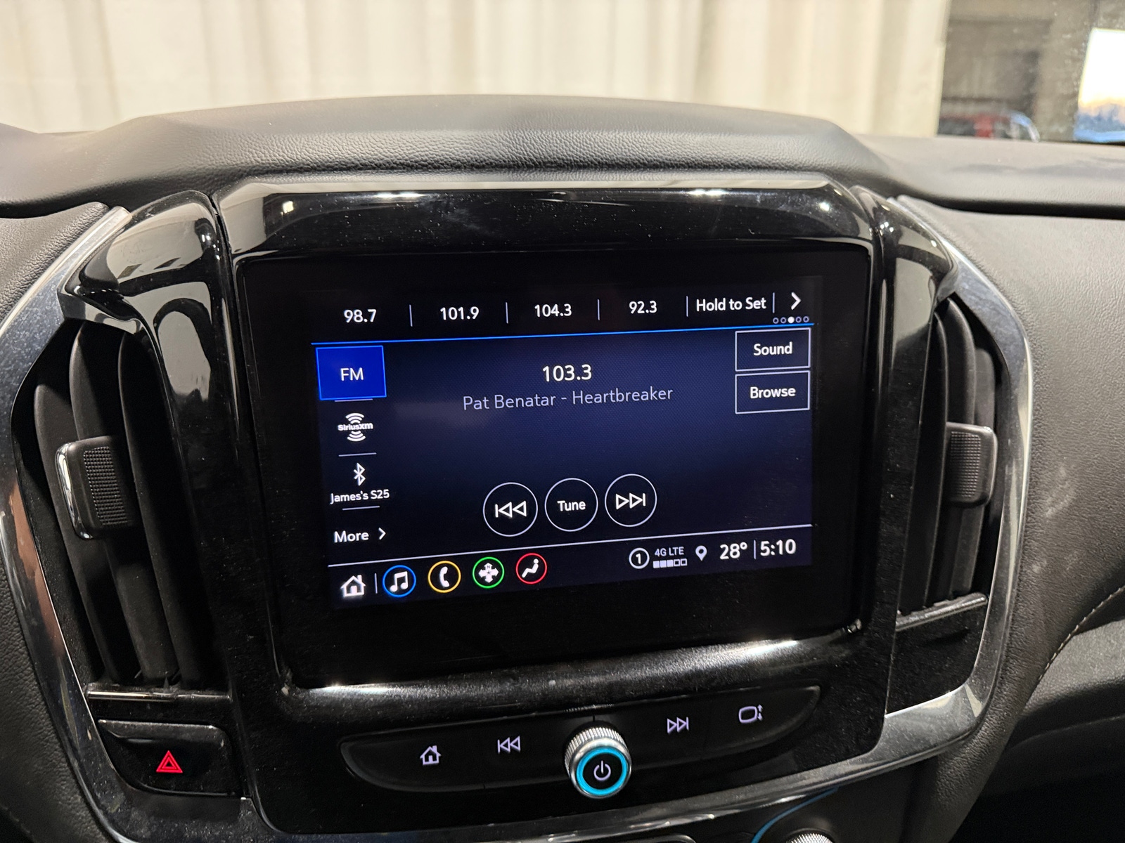 Thumbnail: 2023 Chevrolet Traverse - 3