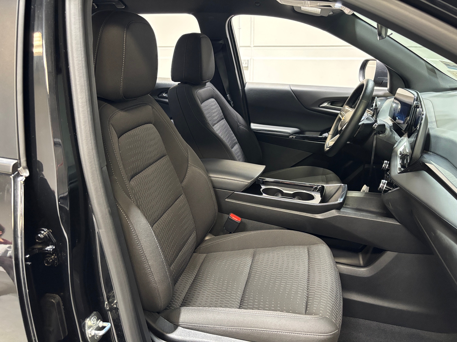 Thumbnail: 2025 Chevrolet Equinox - 2