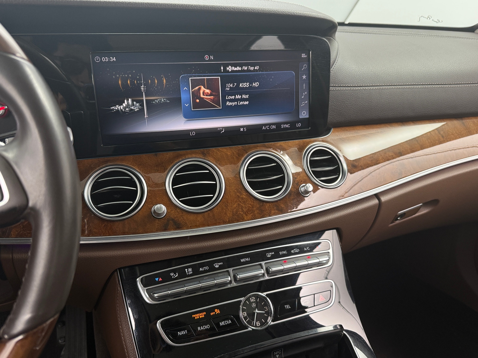 Thumbnail: 2018 Mercedes-Benz E-Class - 3