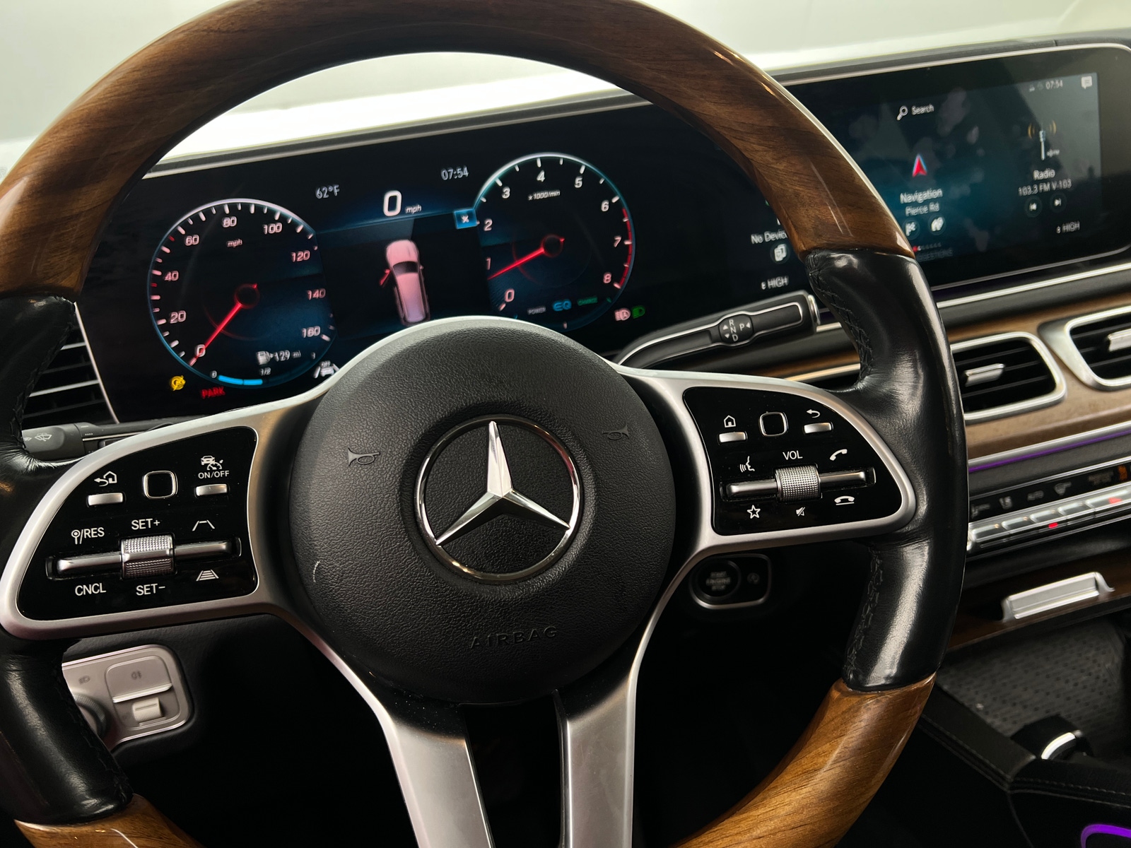 Thumbnail: 2020 Mercedes-Benz GLS - 4