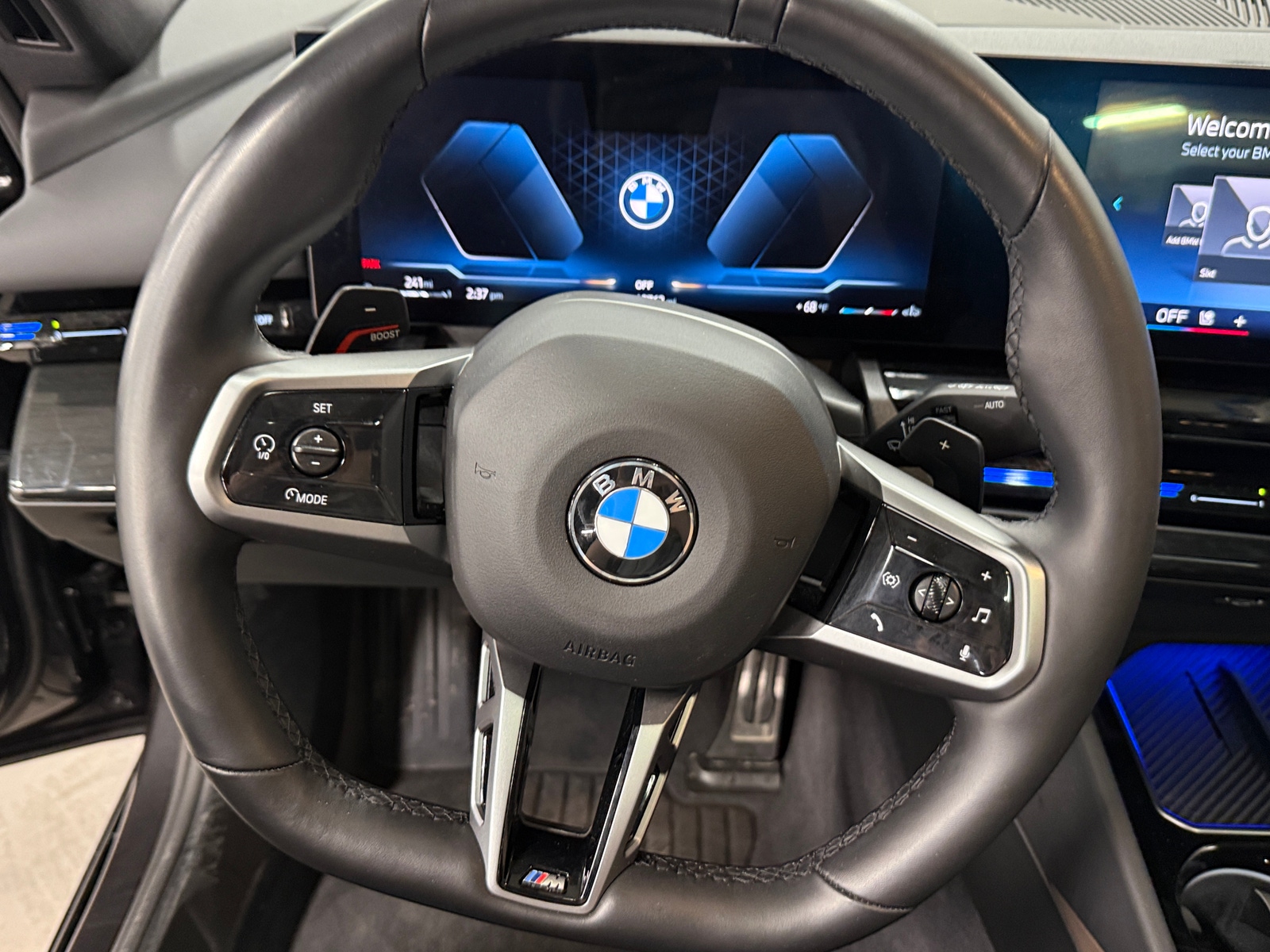 Thumbnail: 2026 BMW 5 Series - 4