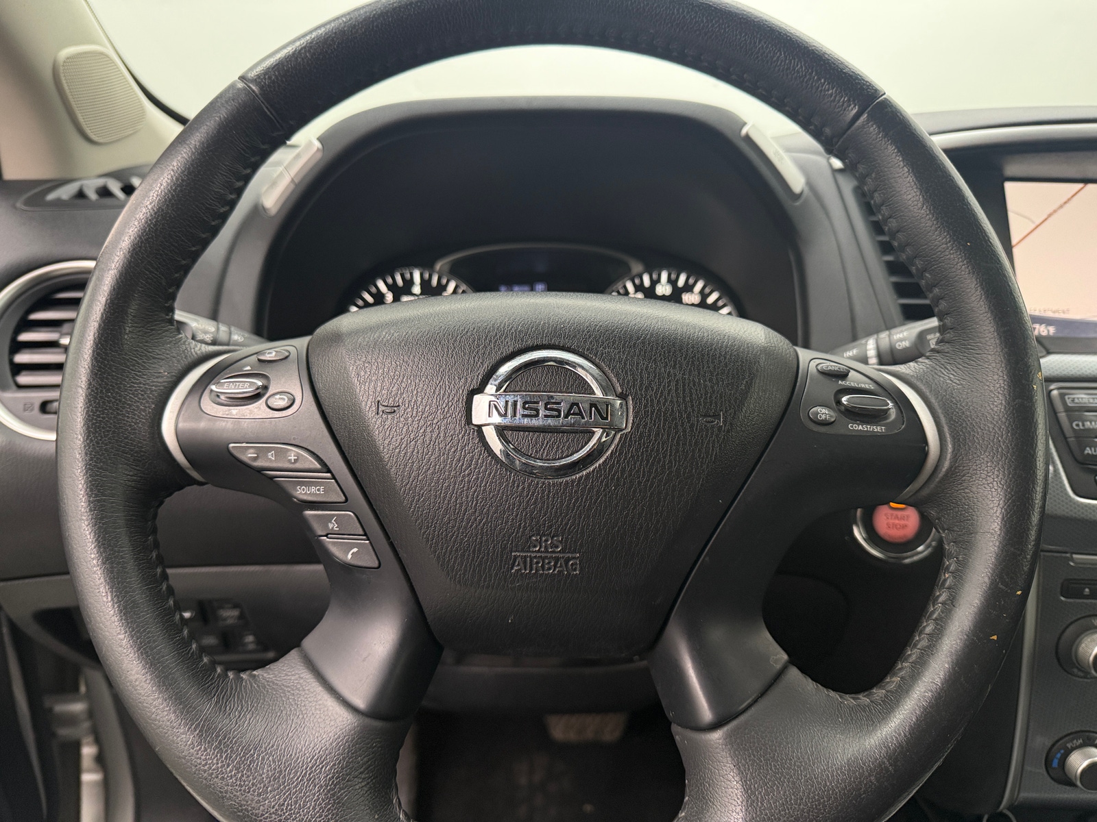 Thumbnail: 2017 Nissan Pathfinder - 4