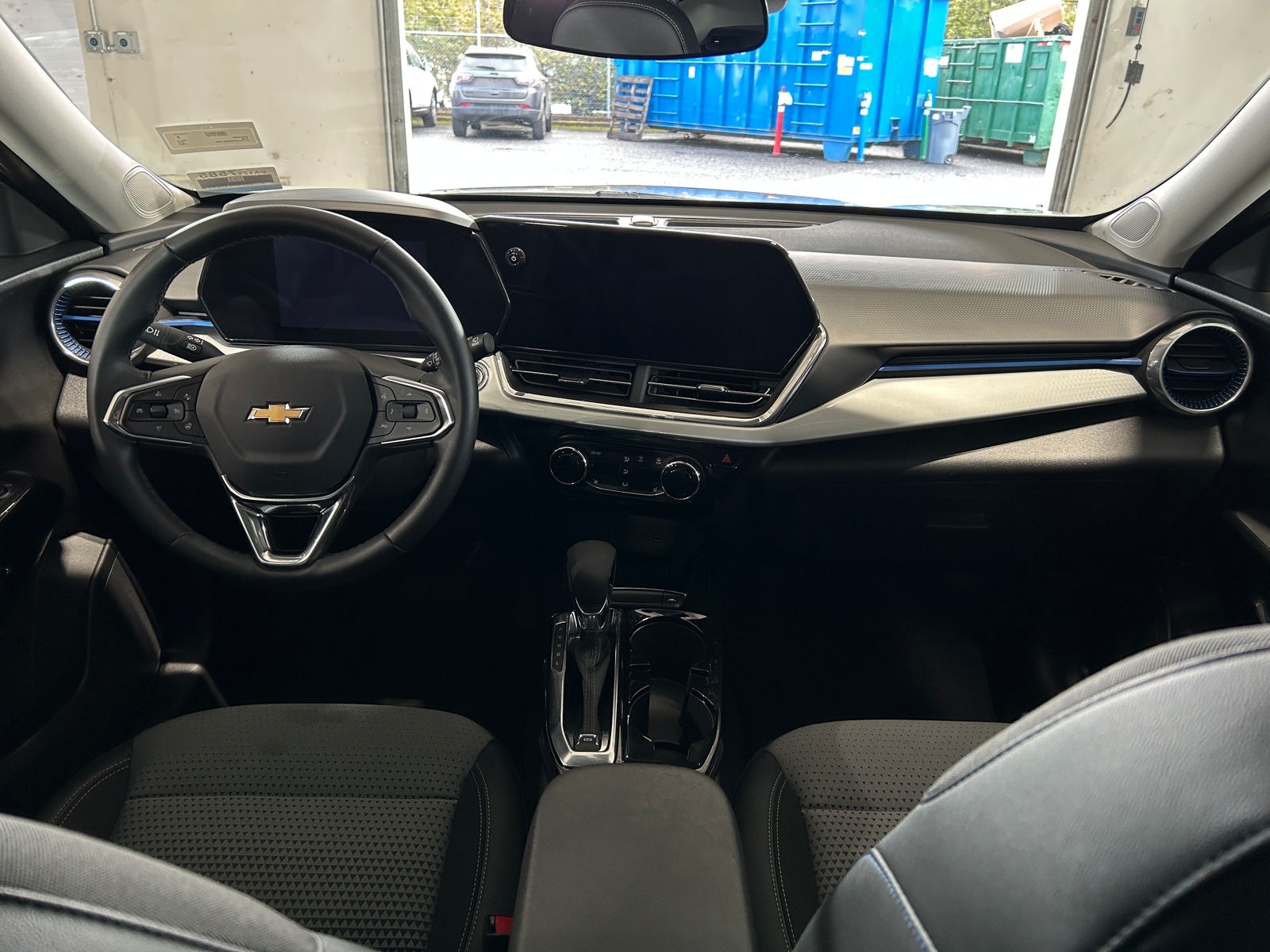 Thumbnail: 2025 Chevrolet Trax - 3