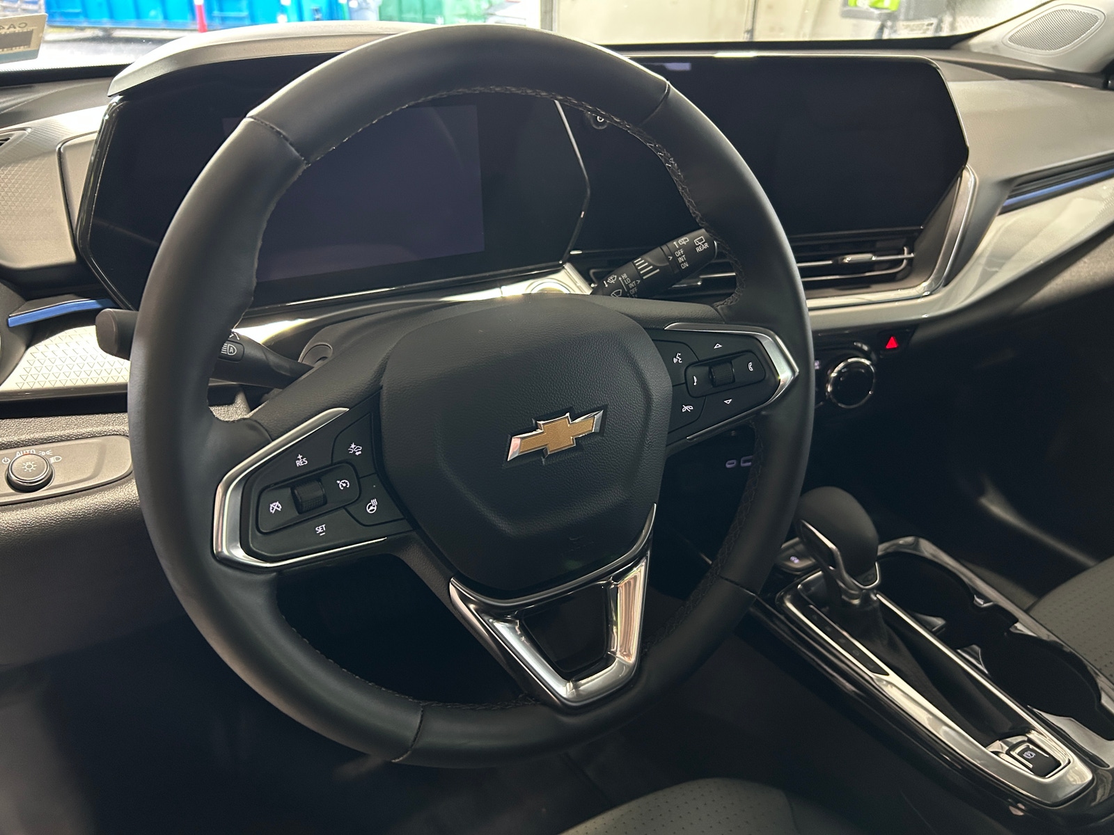 Thumbnail: 2025 Chevrolet Trax - 5