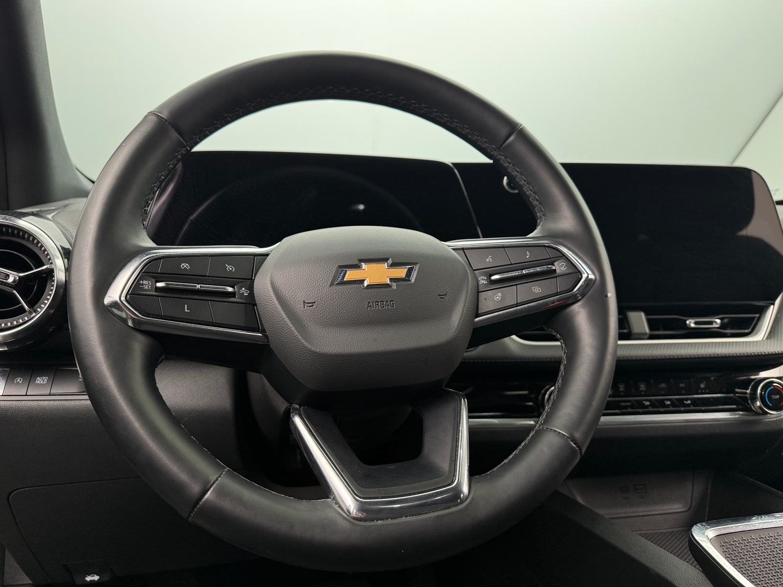 Thumbnail: 2025 Chevrolet Equinox - 5