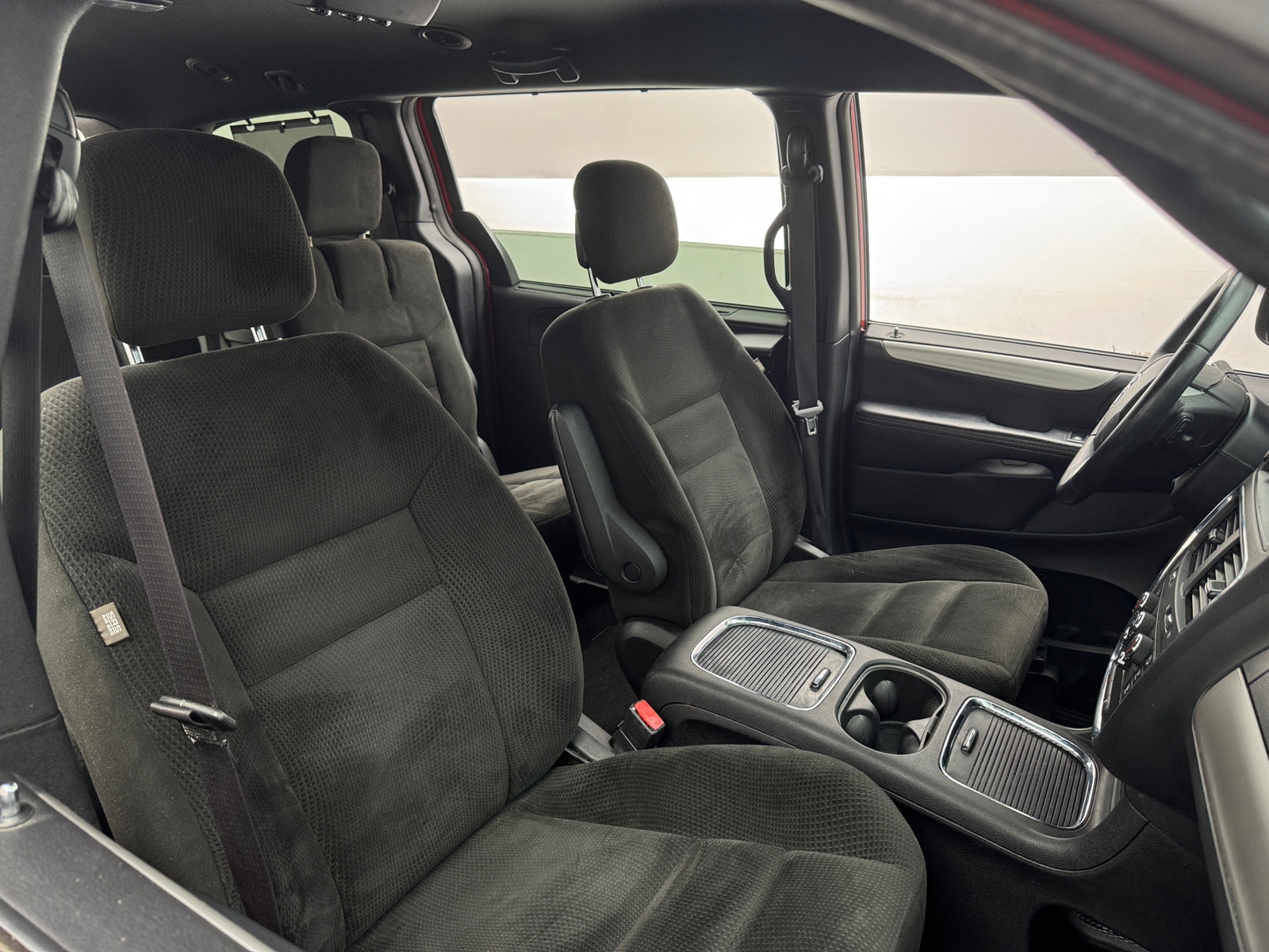 Thumbnail: 2016 Dodge Grand Caravan - 2