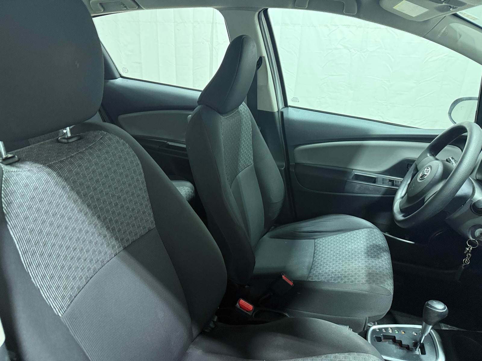 Thumbnail: 2016 Toyota Yaris - 2