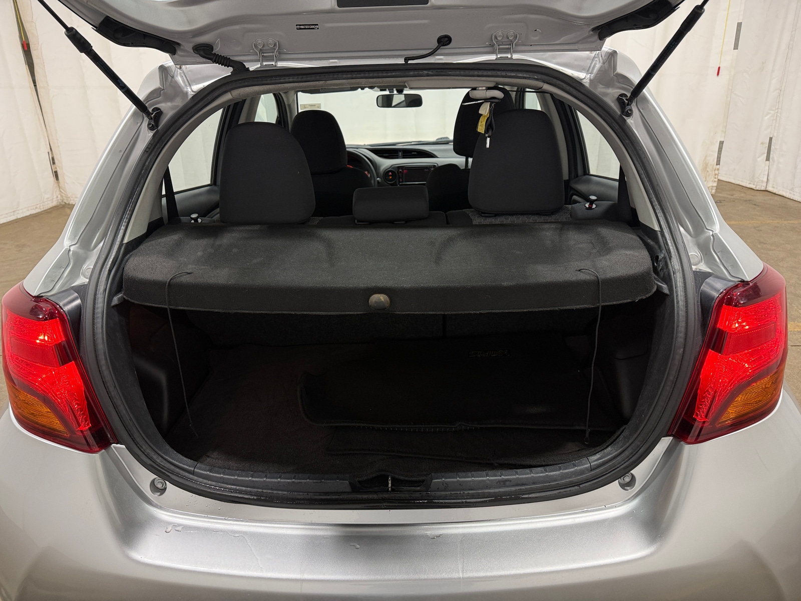 Thumbnail: 2016 Toyota Yaris - 7