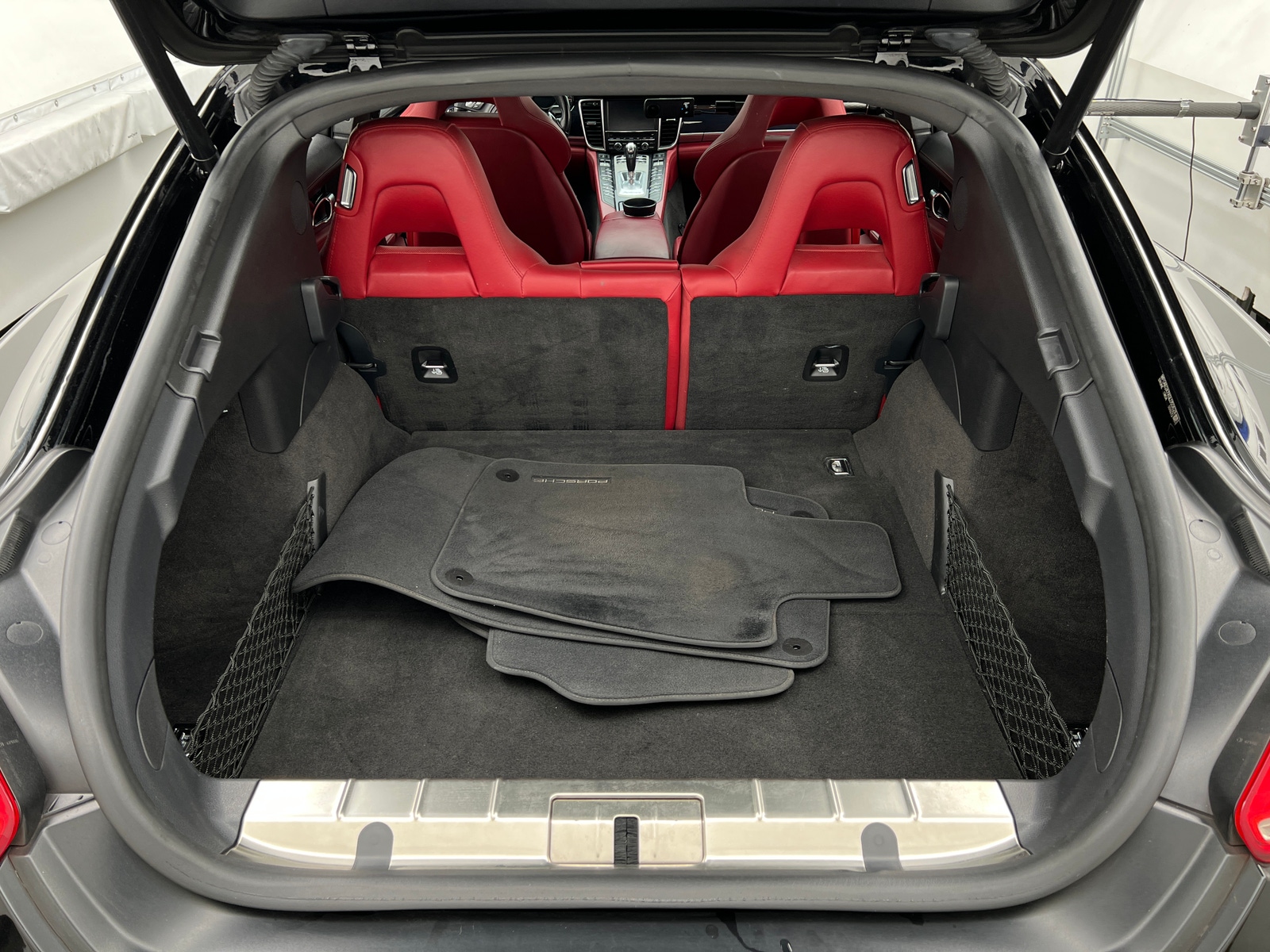 Thumbnail: 2016 Porsche Panamera - 6