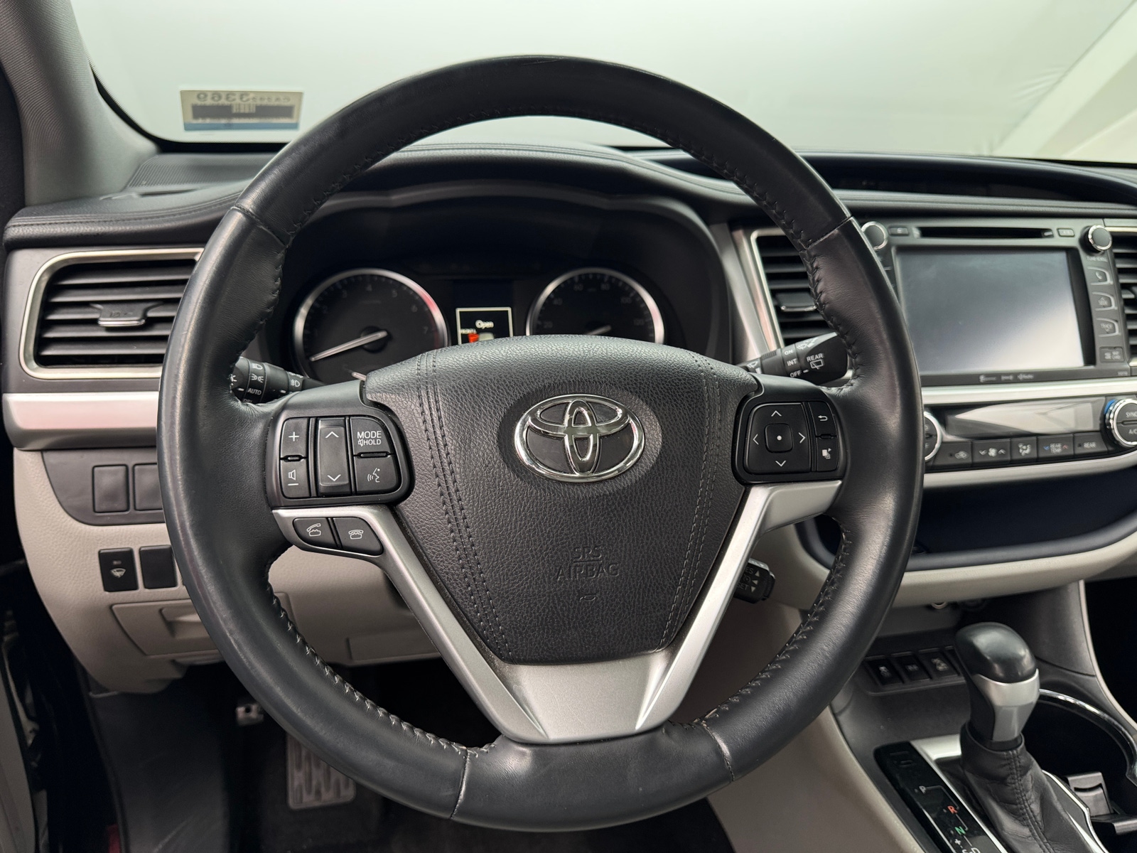 Thumbnail: 2016 Toyota Highlander - 4