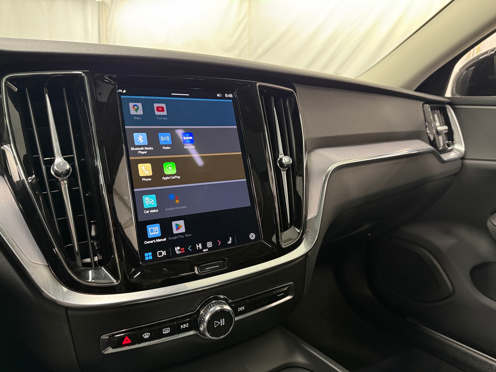 Thumbnail: 2025 Volvo S60 - 3