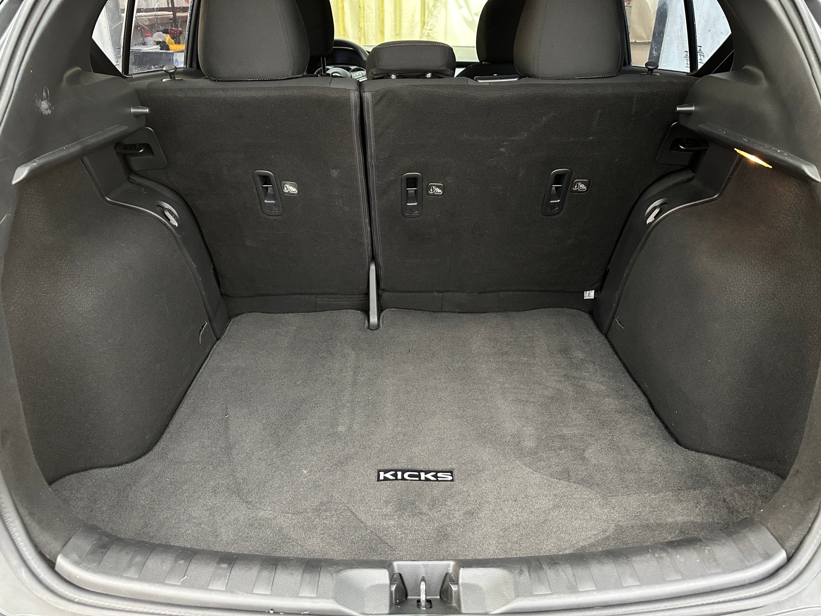 Thumbnail: 2020 Nissan Kicks - 7