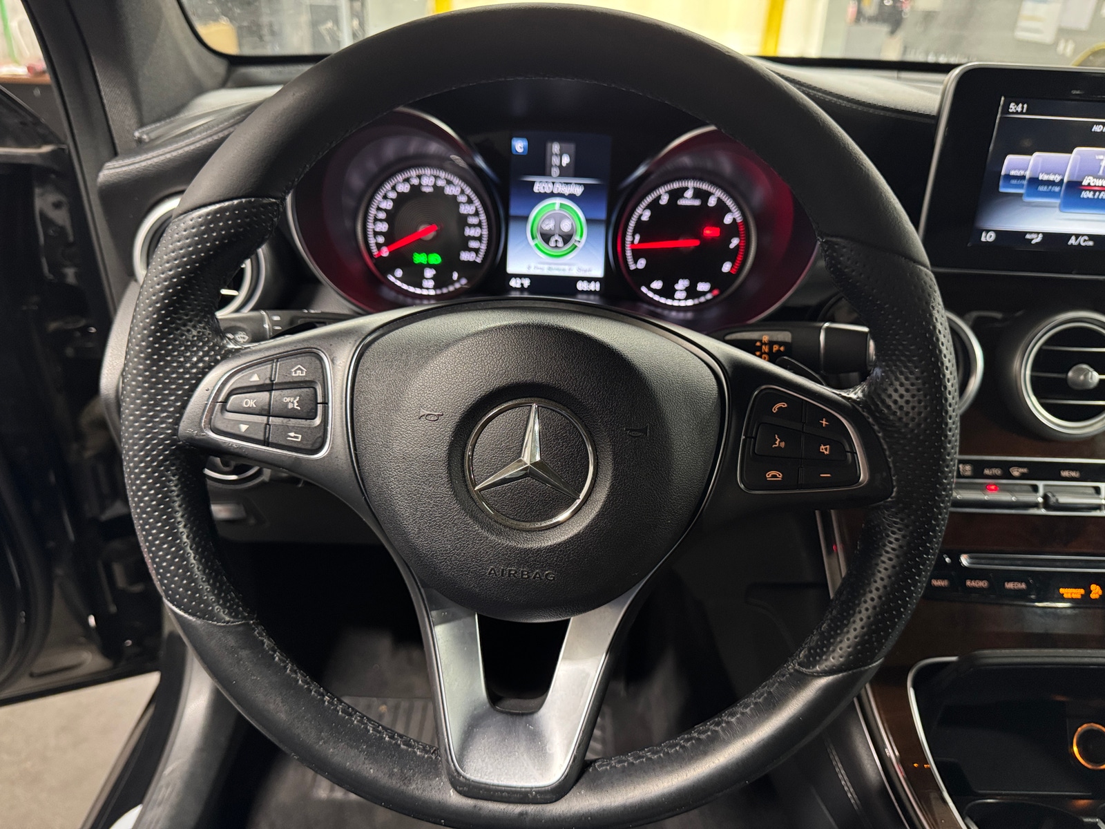 Thumbnail: 2017 Mercedes-Benz GLC - 4