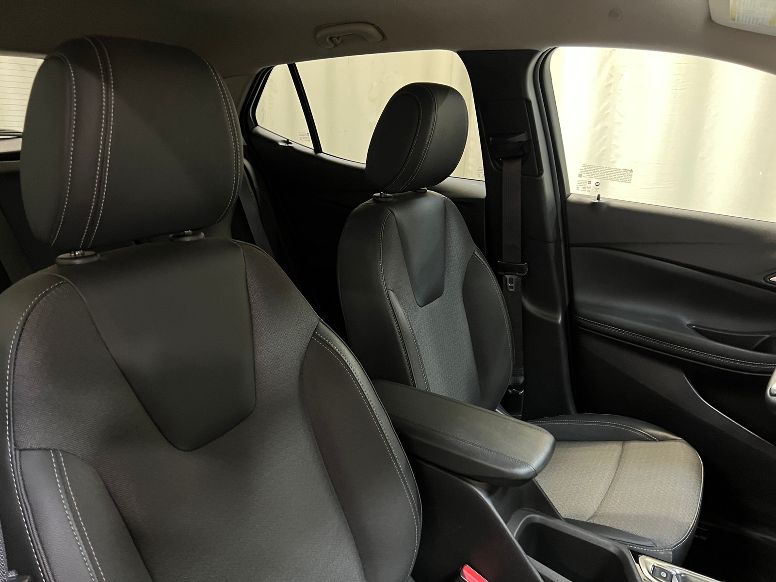 Thumbnail: 2025 Buick Encore GX - 2