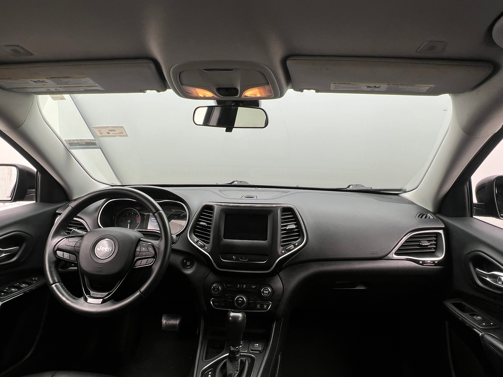 Thumbnail: 2019 Jeep Cherokee - 3