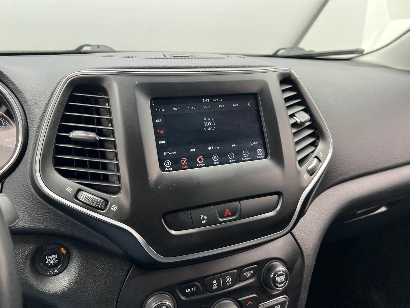 Thumbnail: 2019 Jeep Cherokee - 4