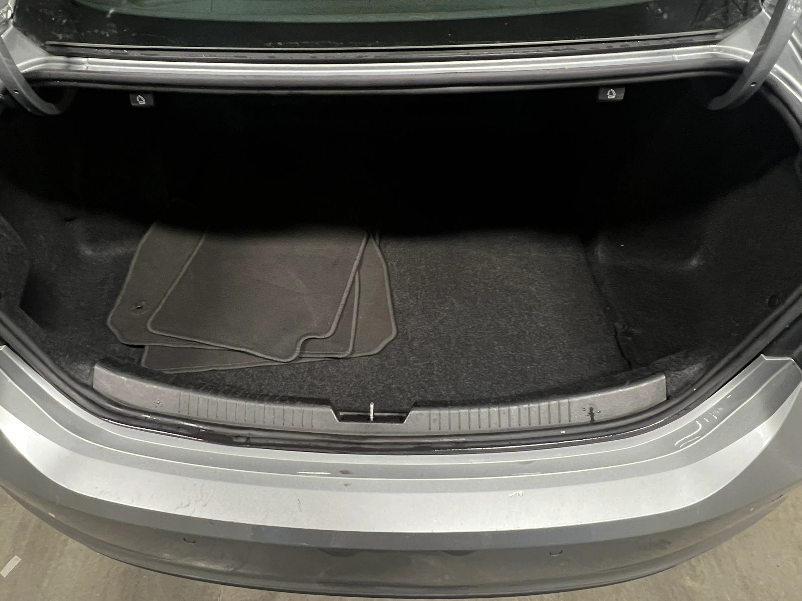 Thumbnail: 2024 Chevrolet Malibu - 7