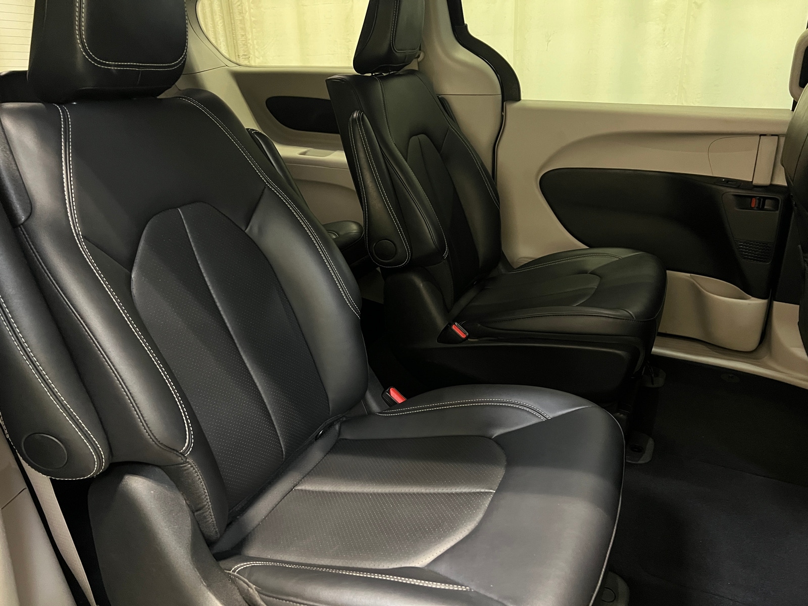 Thumbnail: 2024 Chrysler Pacifica - 5