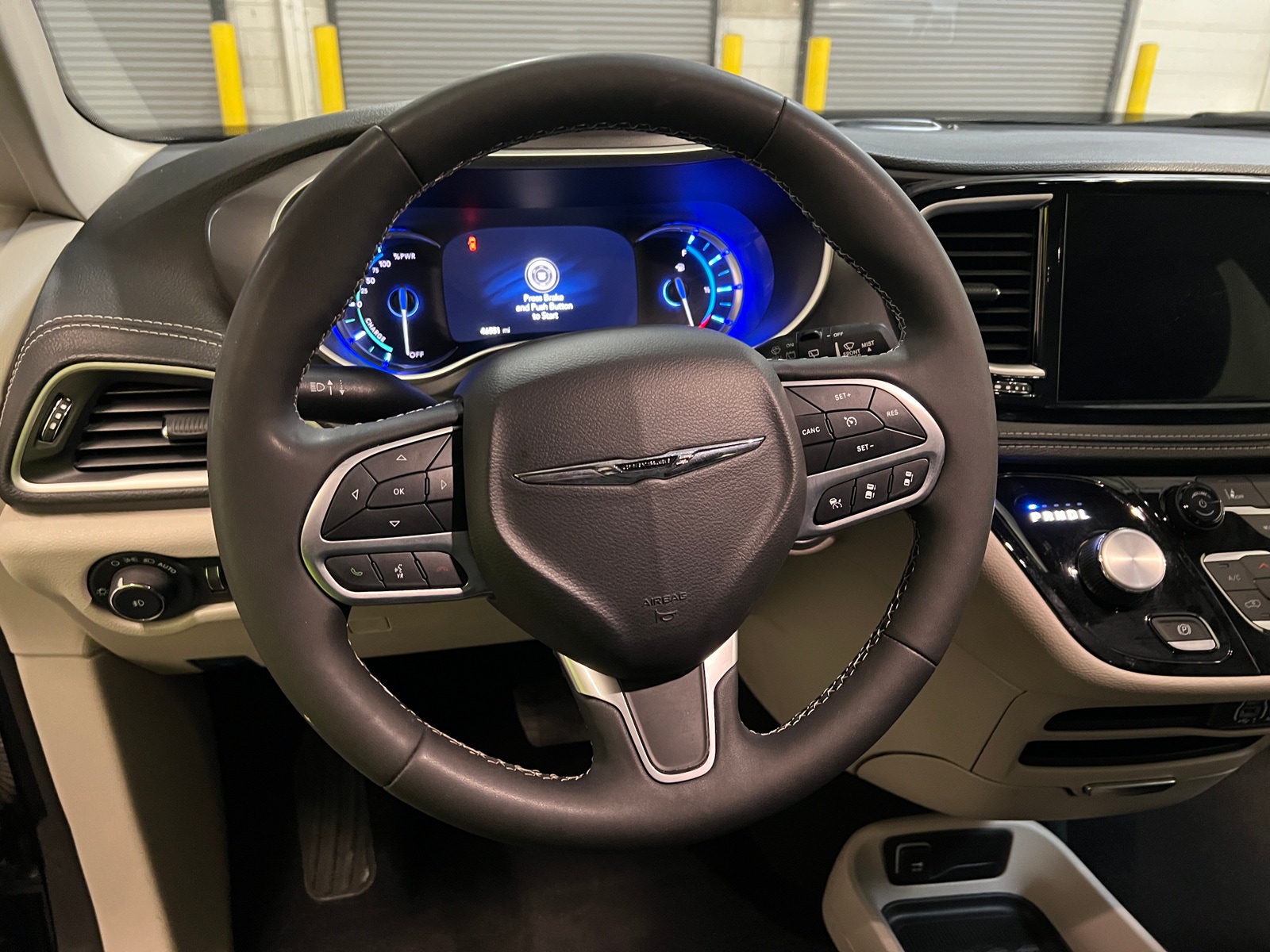 Thumbnail: 2024 Chrysler Pacifica - 4